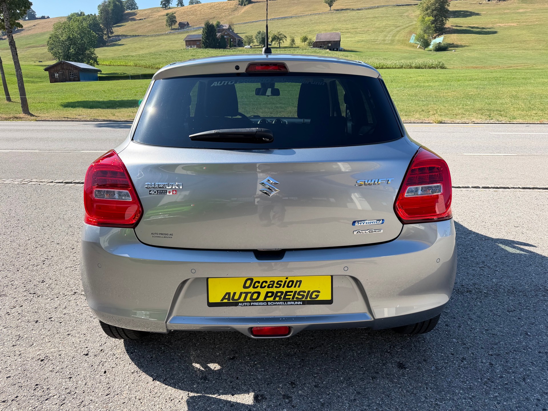 SUZUKI Swift 1.2 Compact Top 4x4 Hybrid-image-15