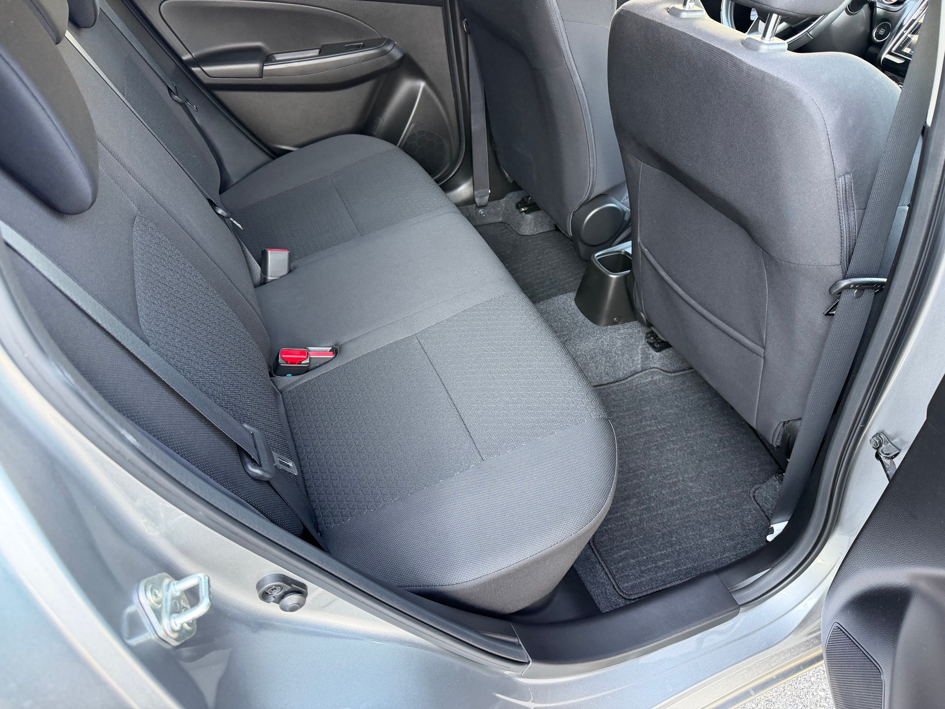 SUZUKI Swift 1.2 Compact Top 4x4 Hybrid-image-12