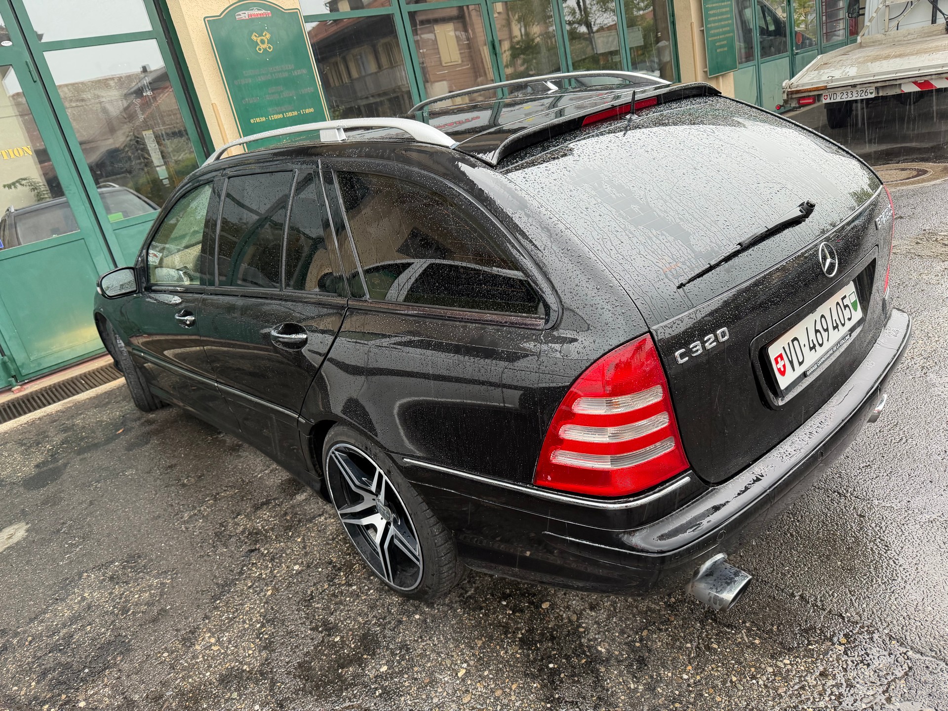 MERCEDES-BENZ C 320 Elégance Automatic-image-2