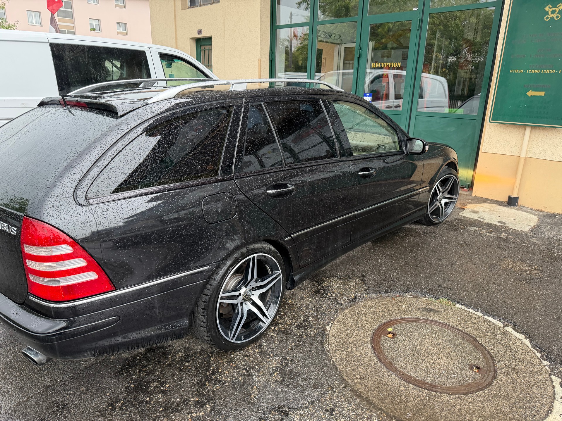 MERCEDES-BENZ C 320 Elégance Automatic-image-1