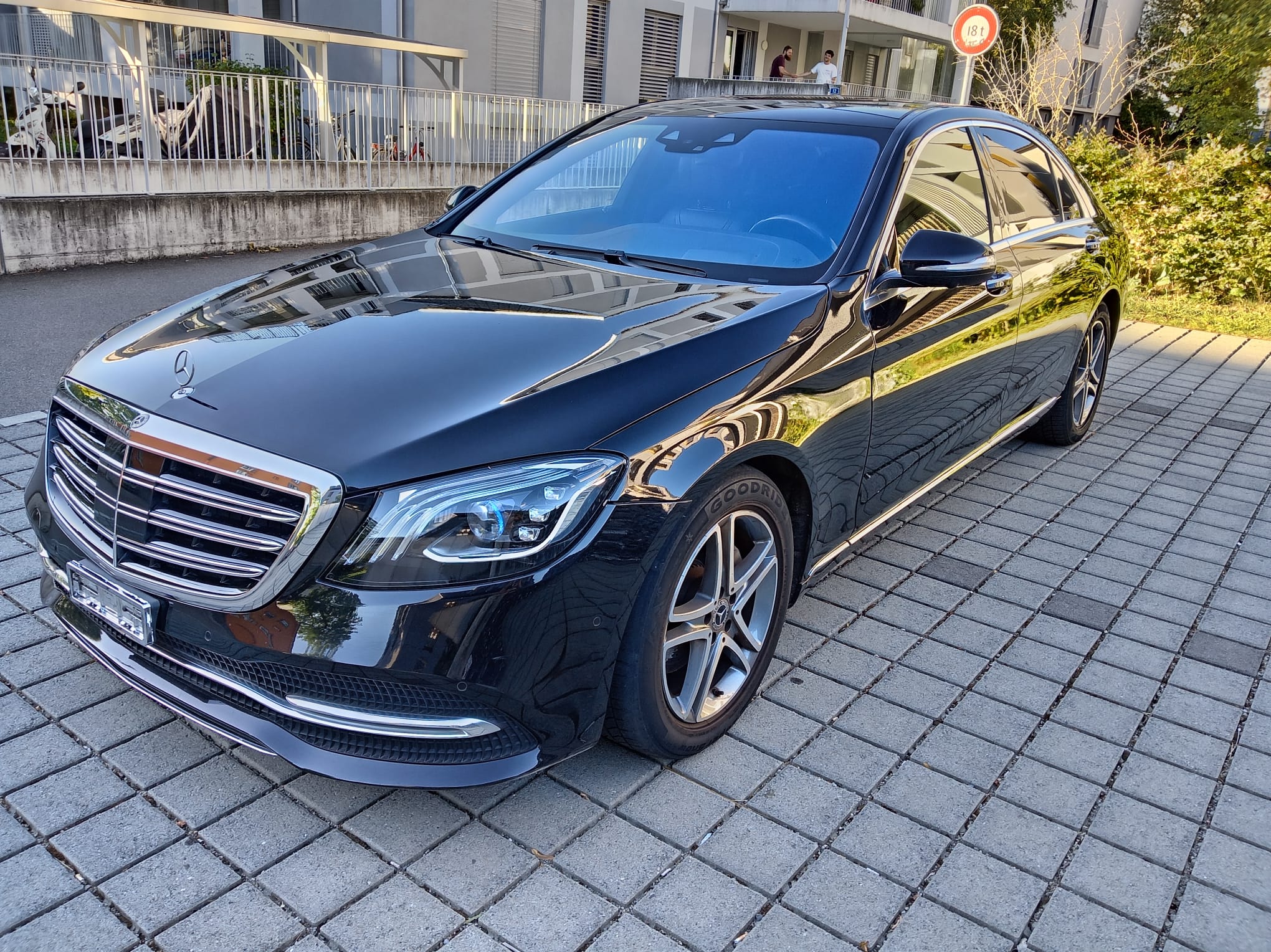Car photo
