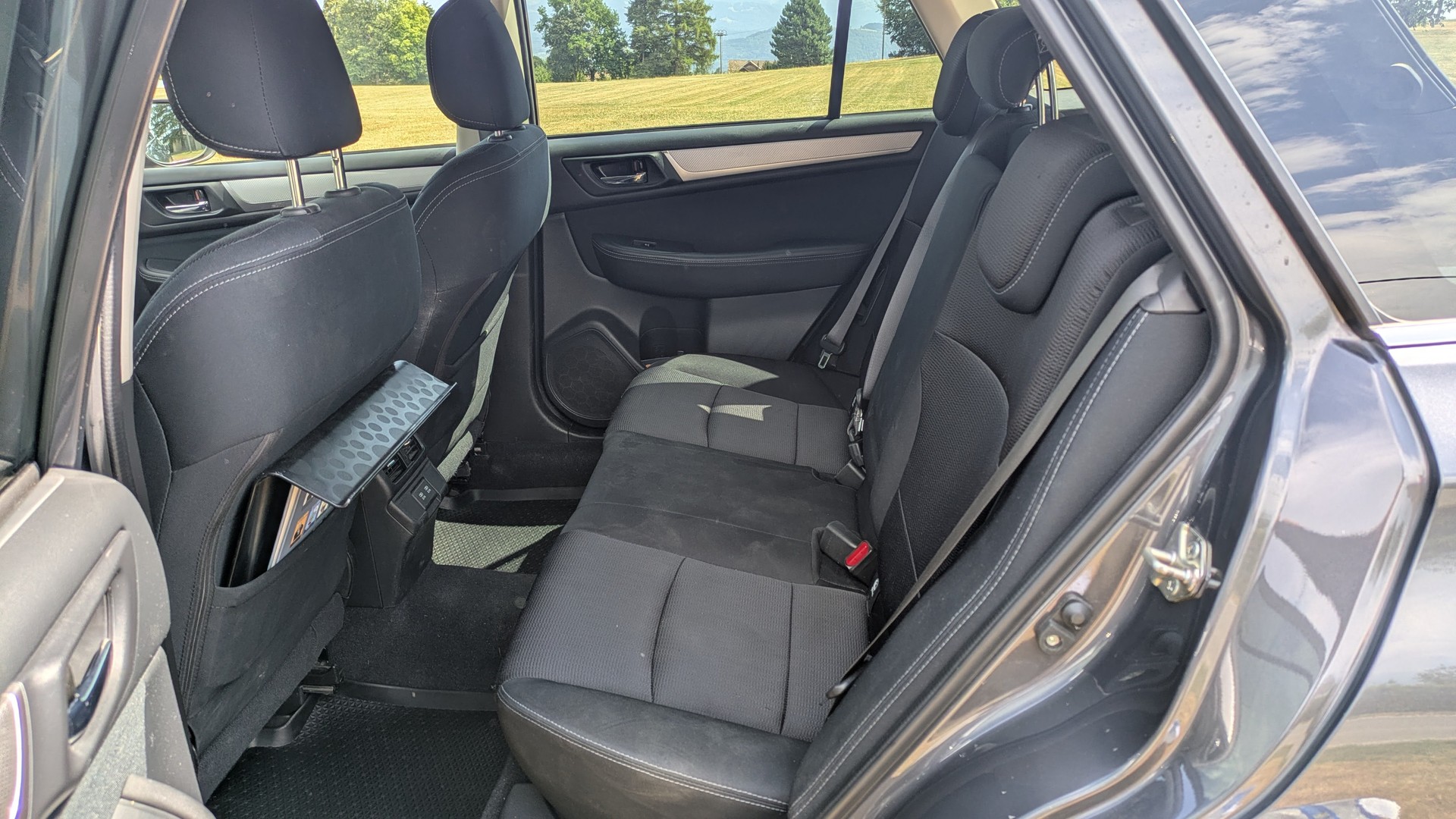 SUBARU 2.5i Swiss Plus-image-5