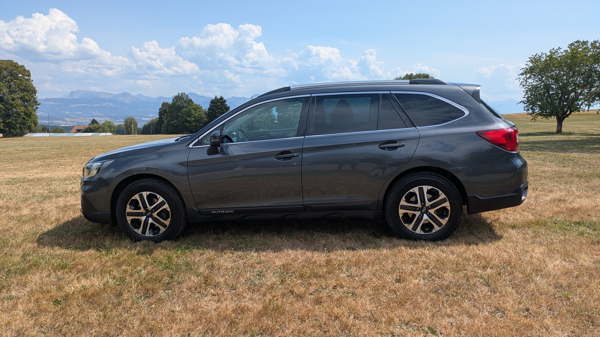 SUBARU 2.5i Swiss Plus-image-0