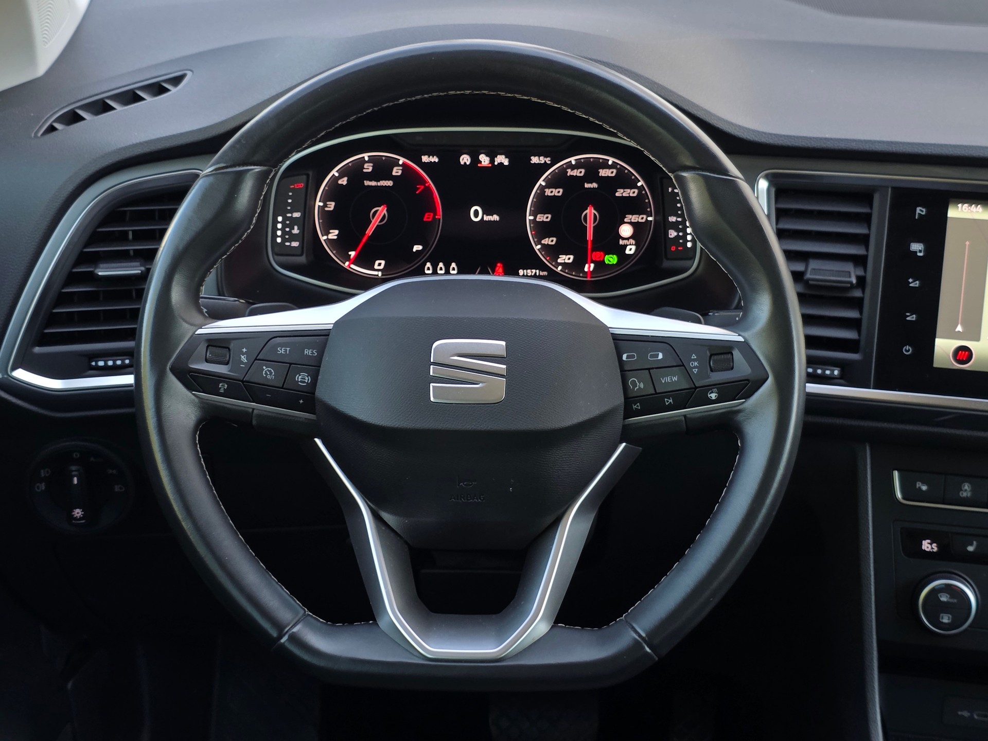 SEAT Ateca 1.5 TSI EVO DSG Style * CH-Fahrzeug * Top Zustand *-image-11