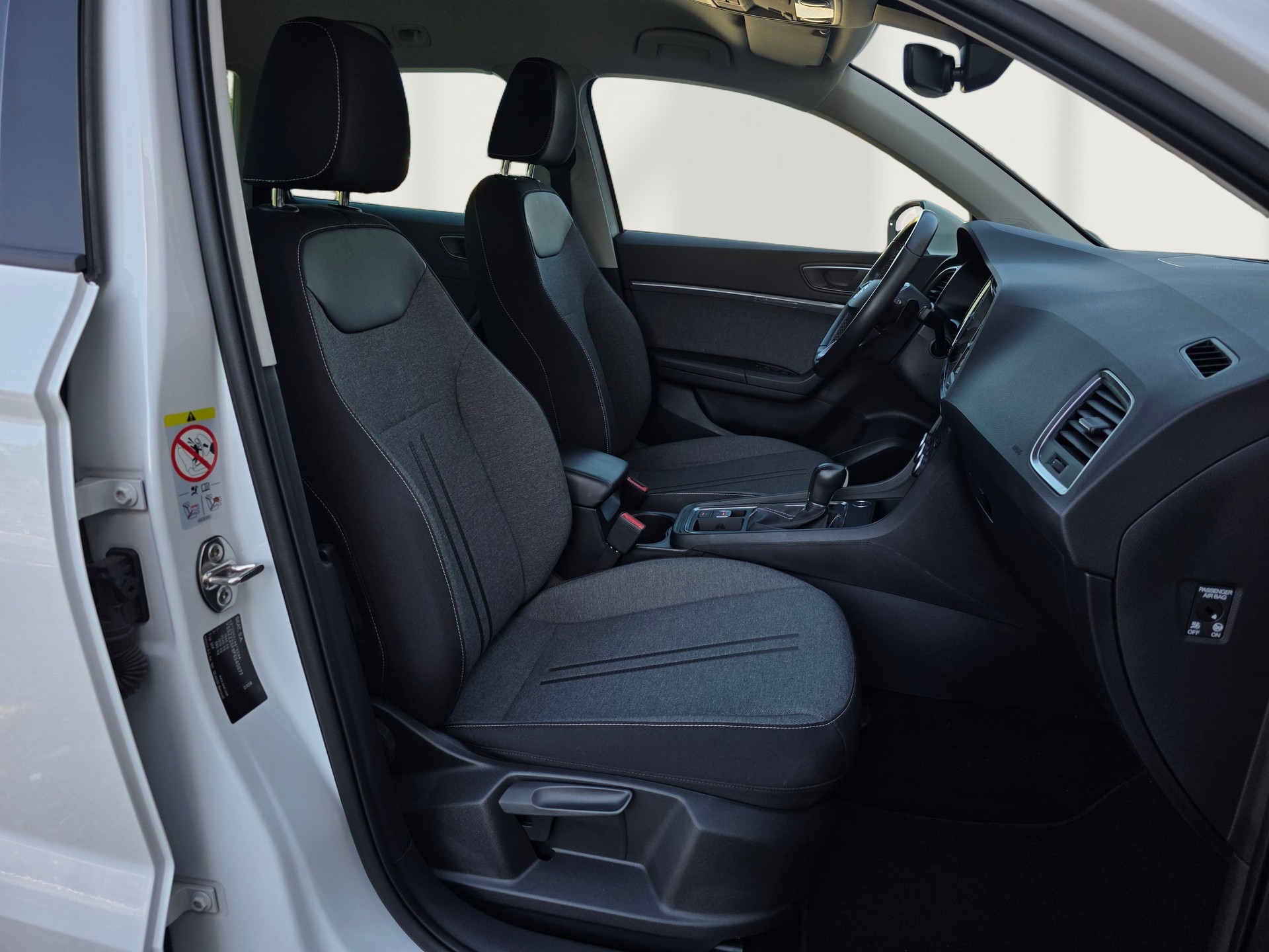 SEAT Ateca 1.5 TSI EVO DSG Style * CH-Fahrzeug * Top Zustand *-image-15