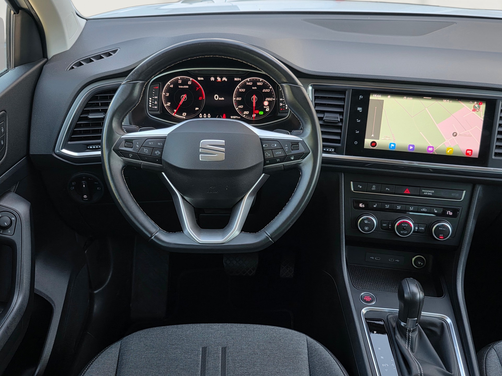 SEAT Ateca 1.5 TSI EVO DSG Style * CH-Fahrzeug * Top Zustand *-image-12