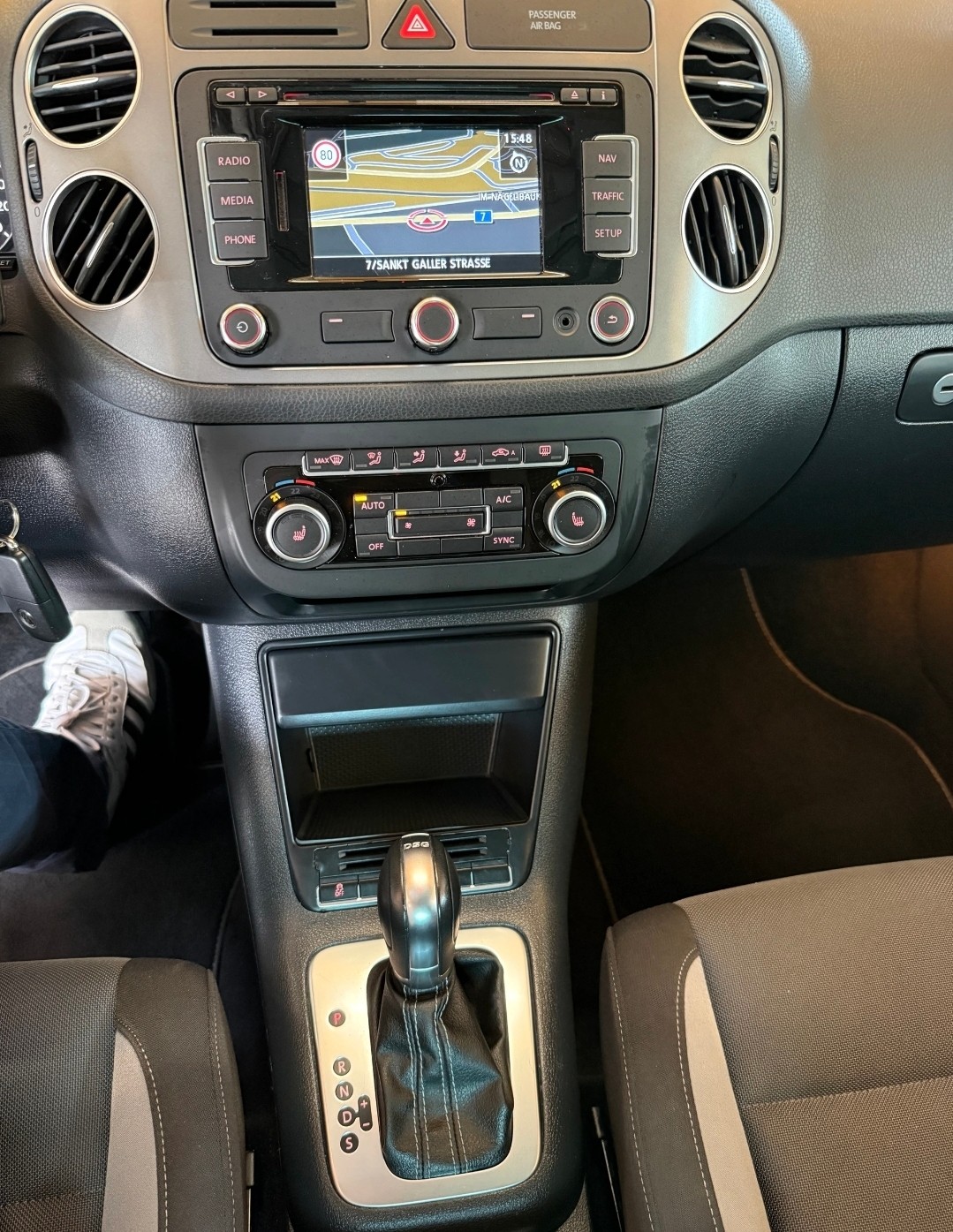 VW Golf Plus 1.4 TSI Trendline DSG-image-11