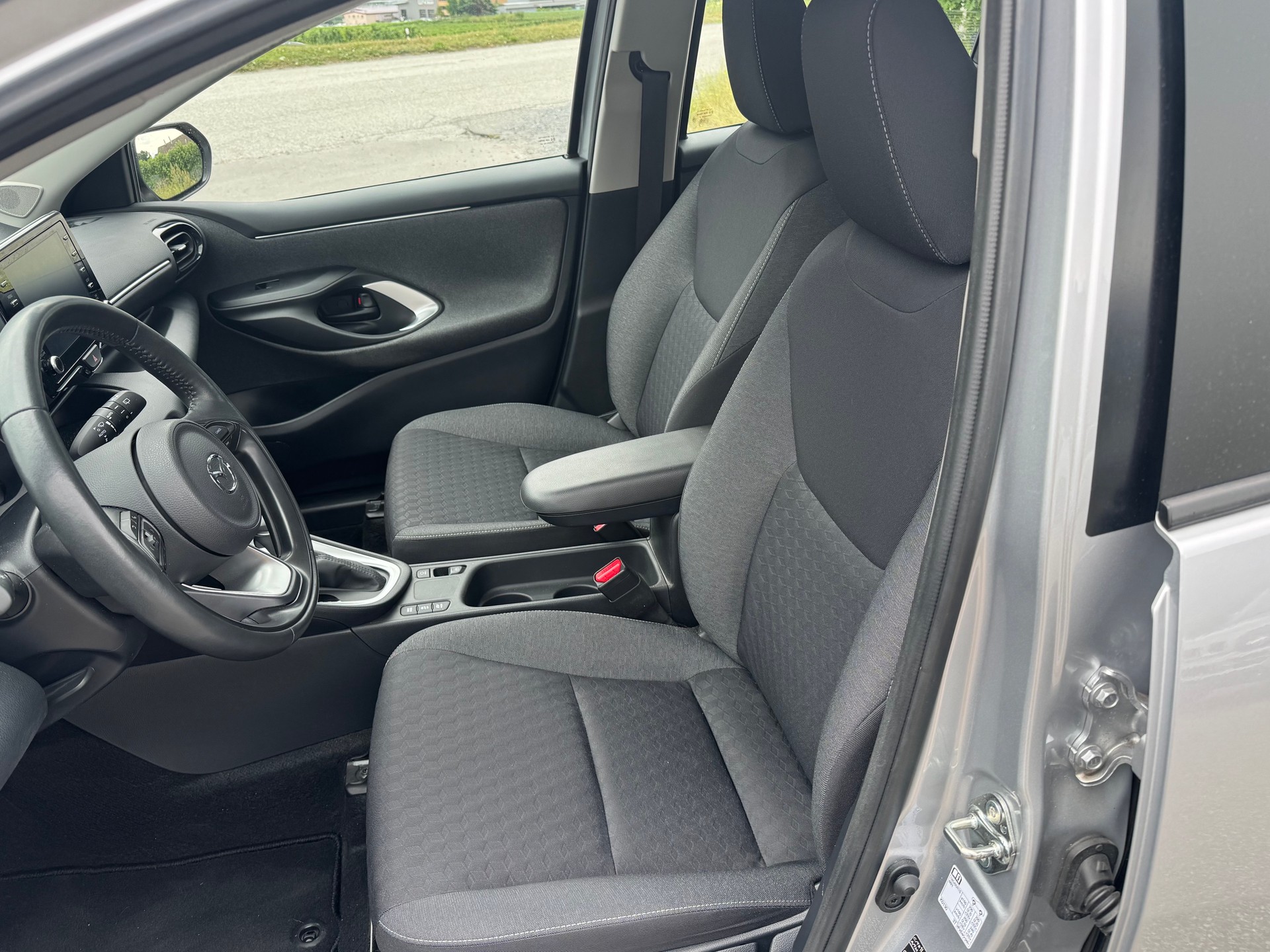 MAZDA 2 Hybrid Agile-image-6