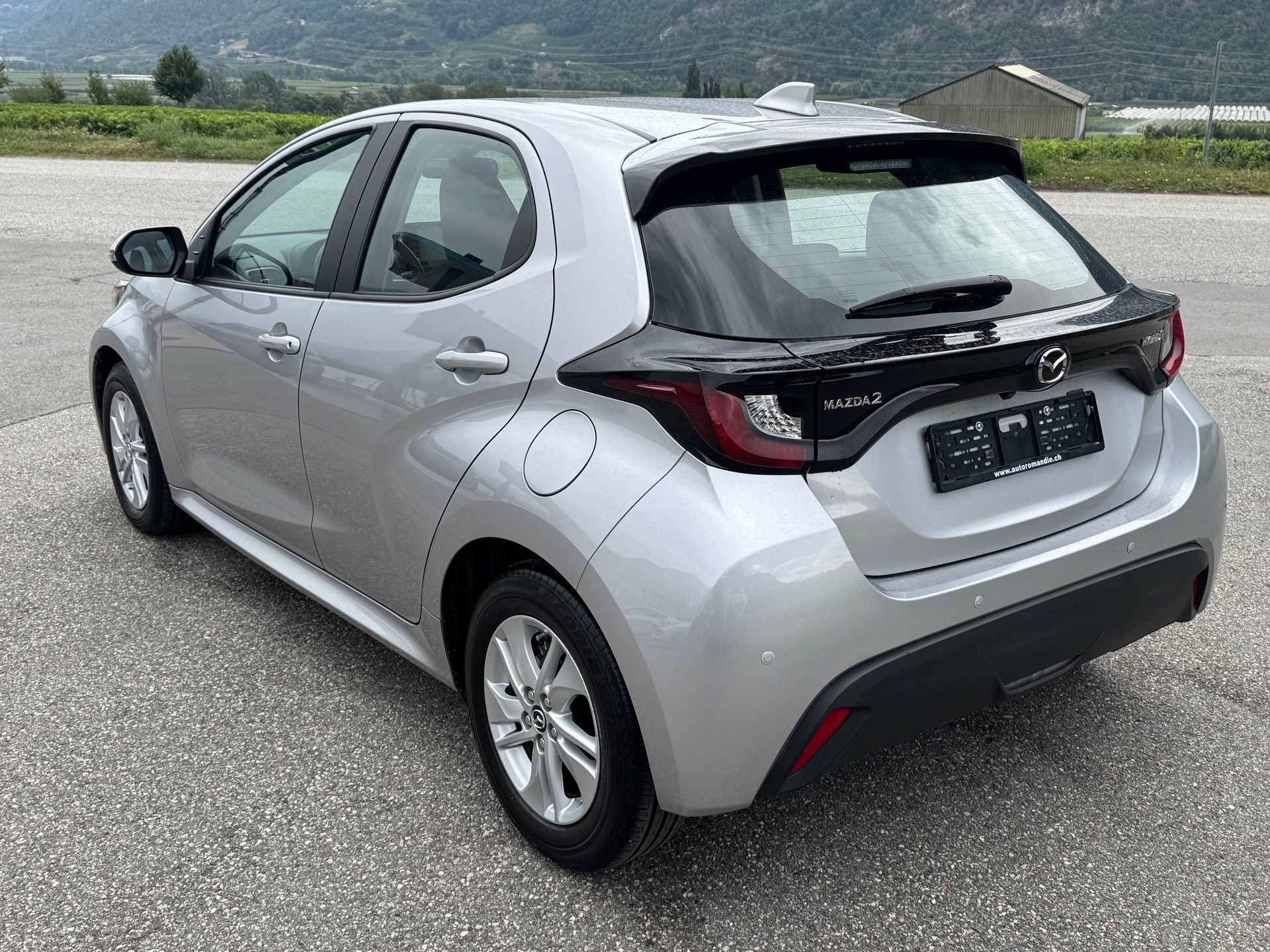 MAZDA 2 Hybrid Agile-image-3