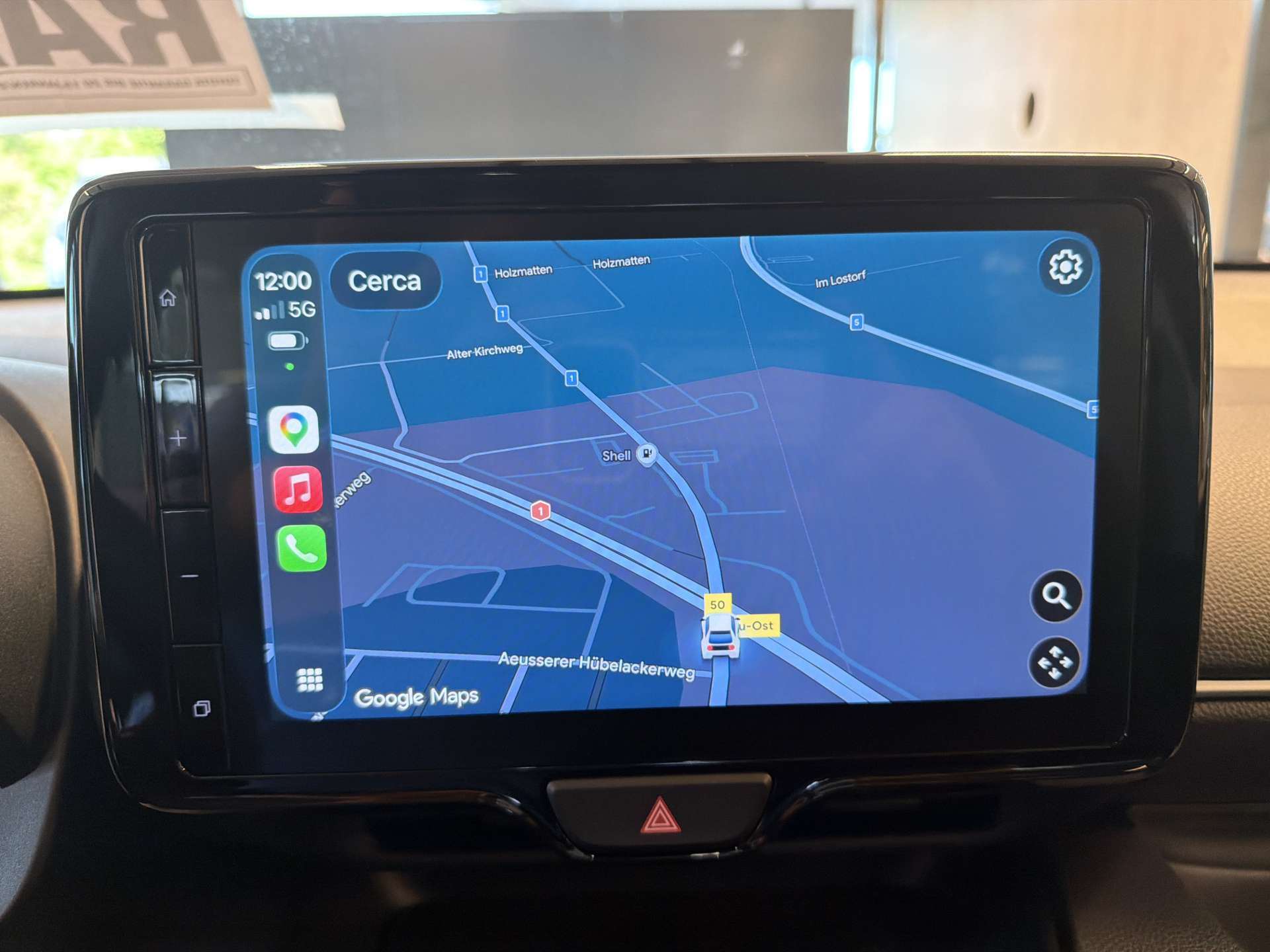 TOYOTA Yaris 1.5 Active Plus+ e-CVT Automat-image-1