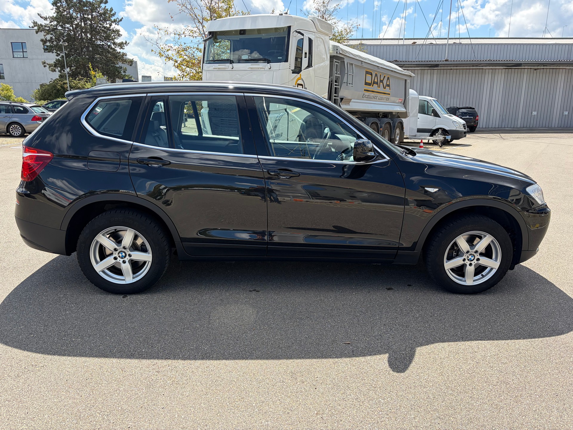 BMW 28i xDrive-image-0