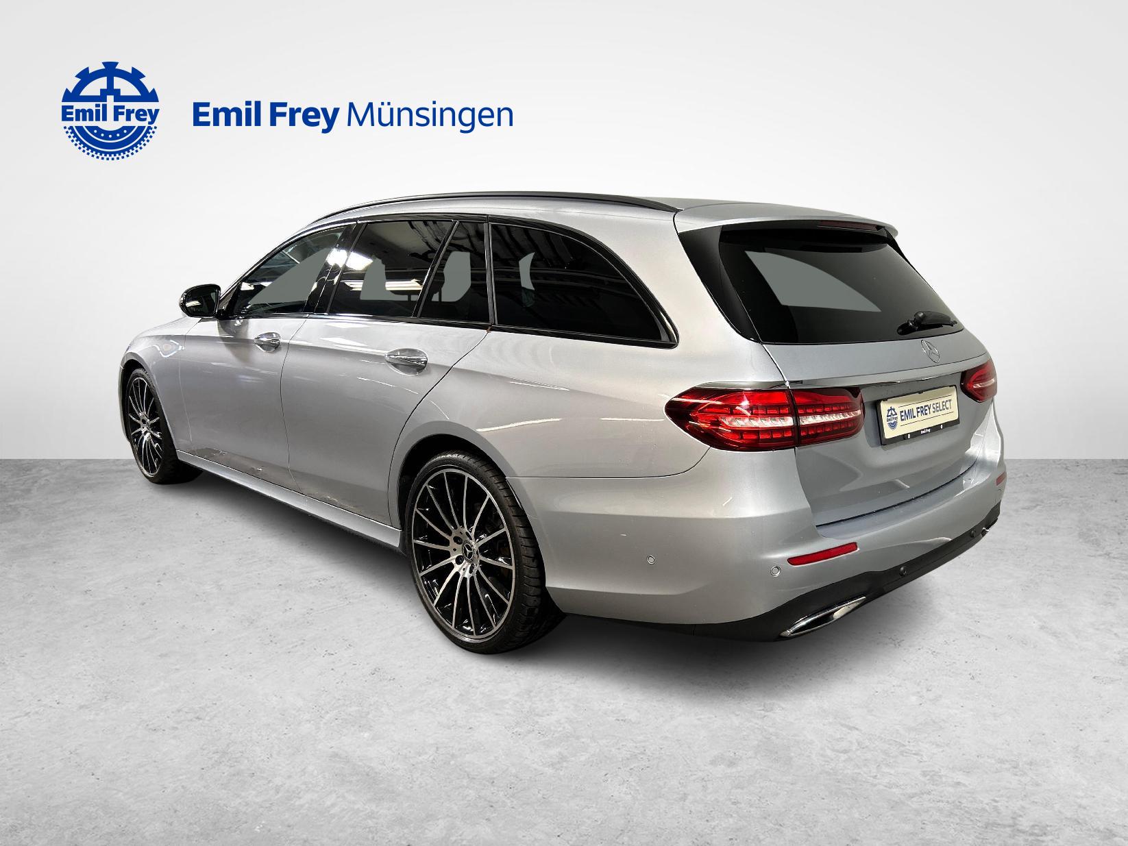 MERCEDES-BENZ E 220 d AMG Line 4matic Kombi-image-10