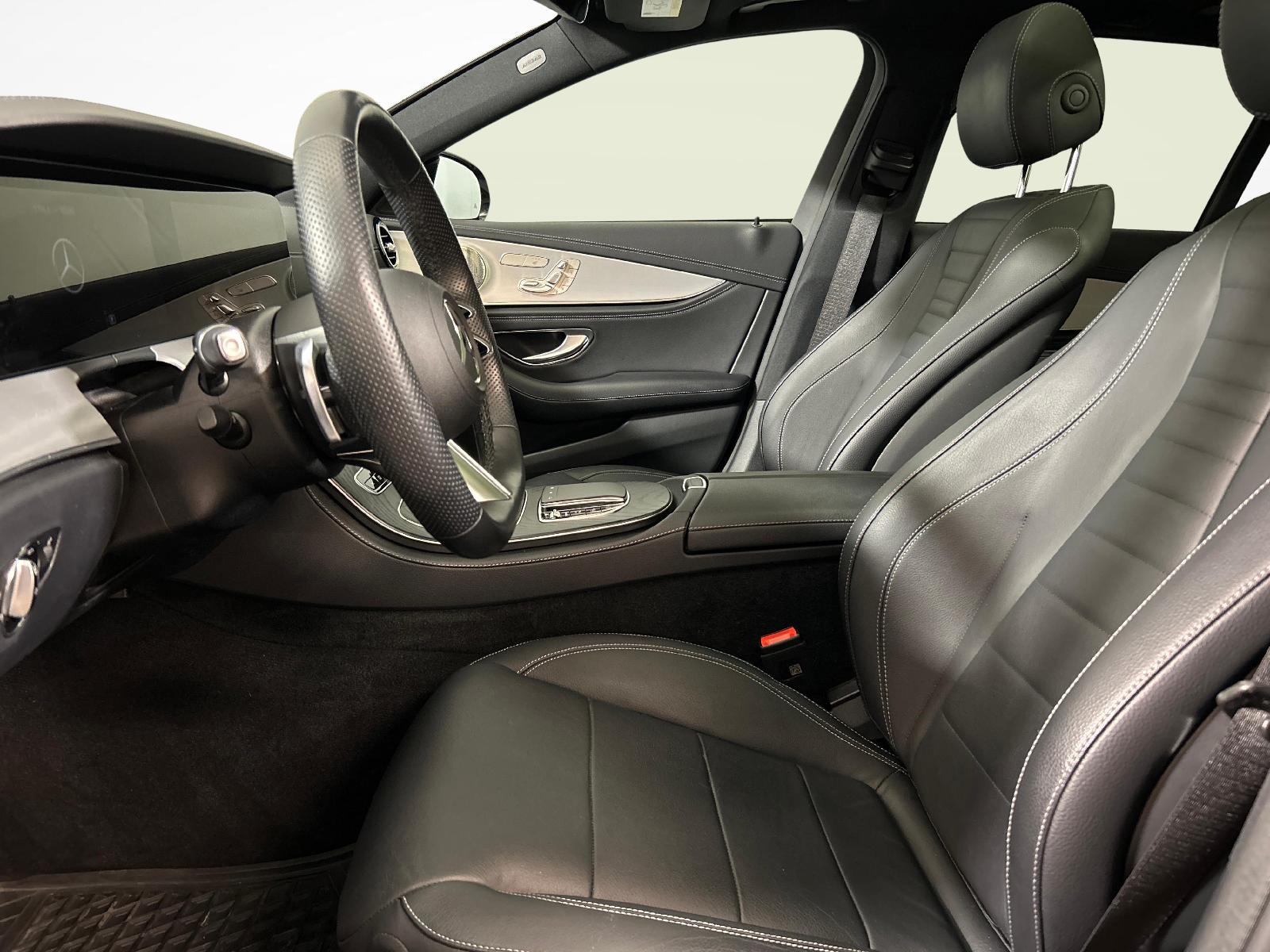 MERCEDES-BENZ E 220 d AMG Line 4matic Kombi-image-2
