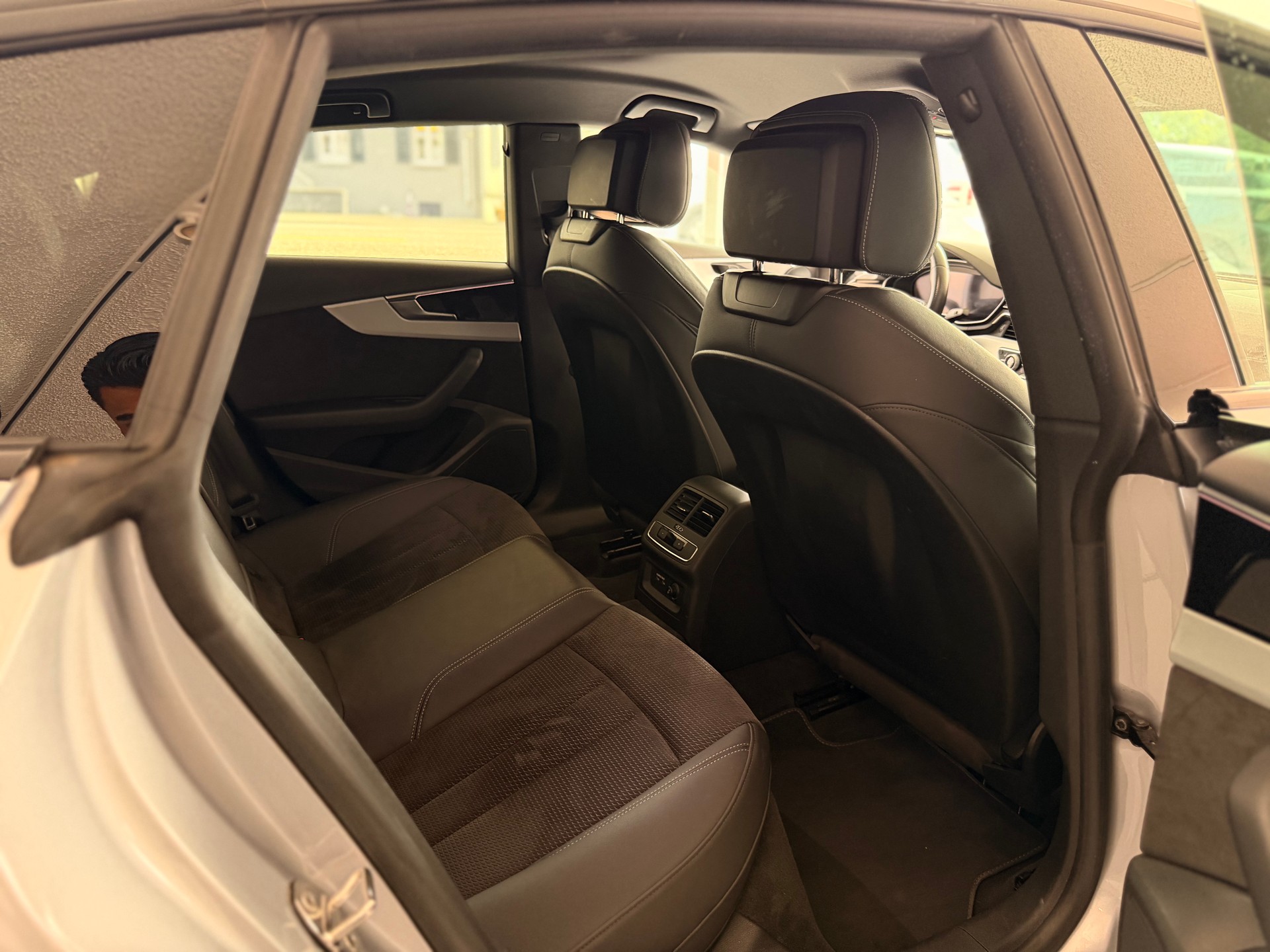 AUDI A5 Sportback 40 TDI S-line S-tronic-image-22