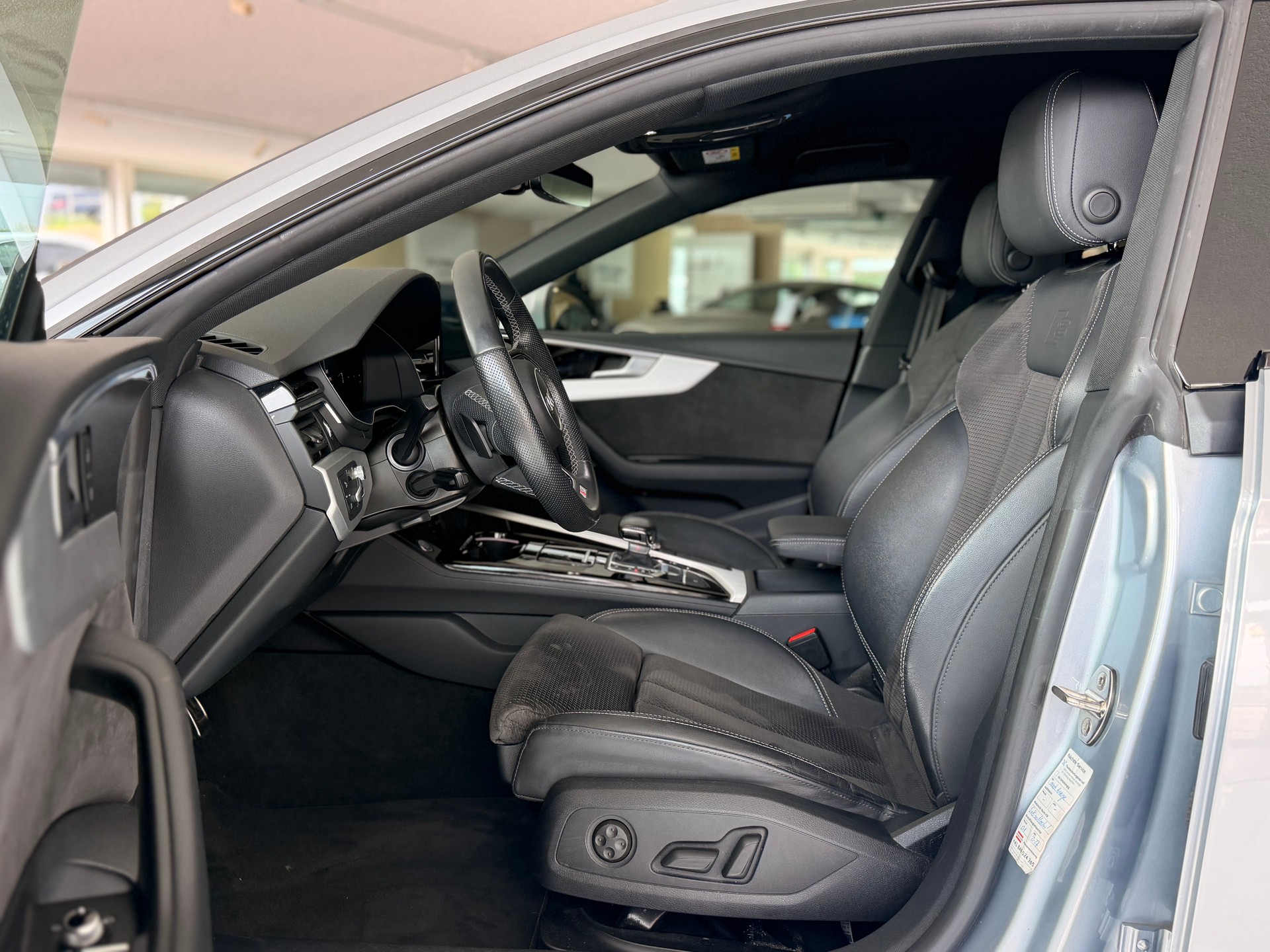 AUDI A5 Sportback 40 TDI S-line S-tronic-image-15
