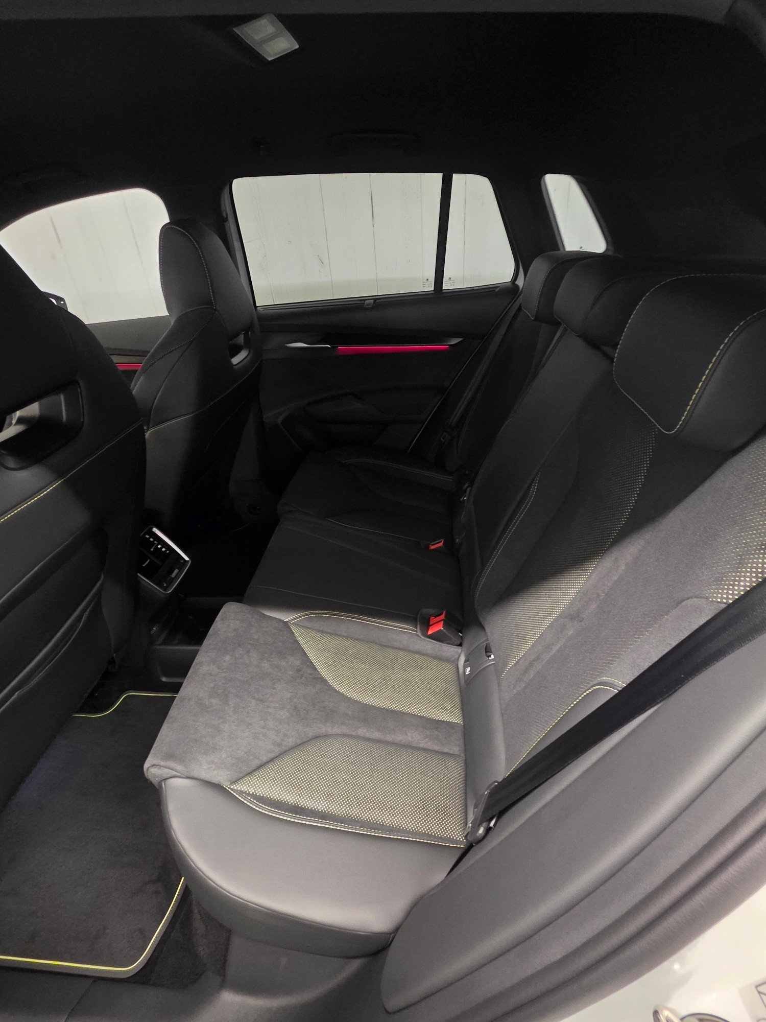 SKODA Elroq RS 4x4-image-9