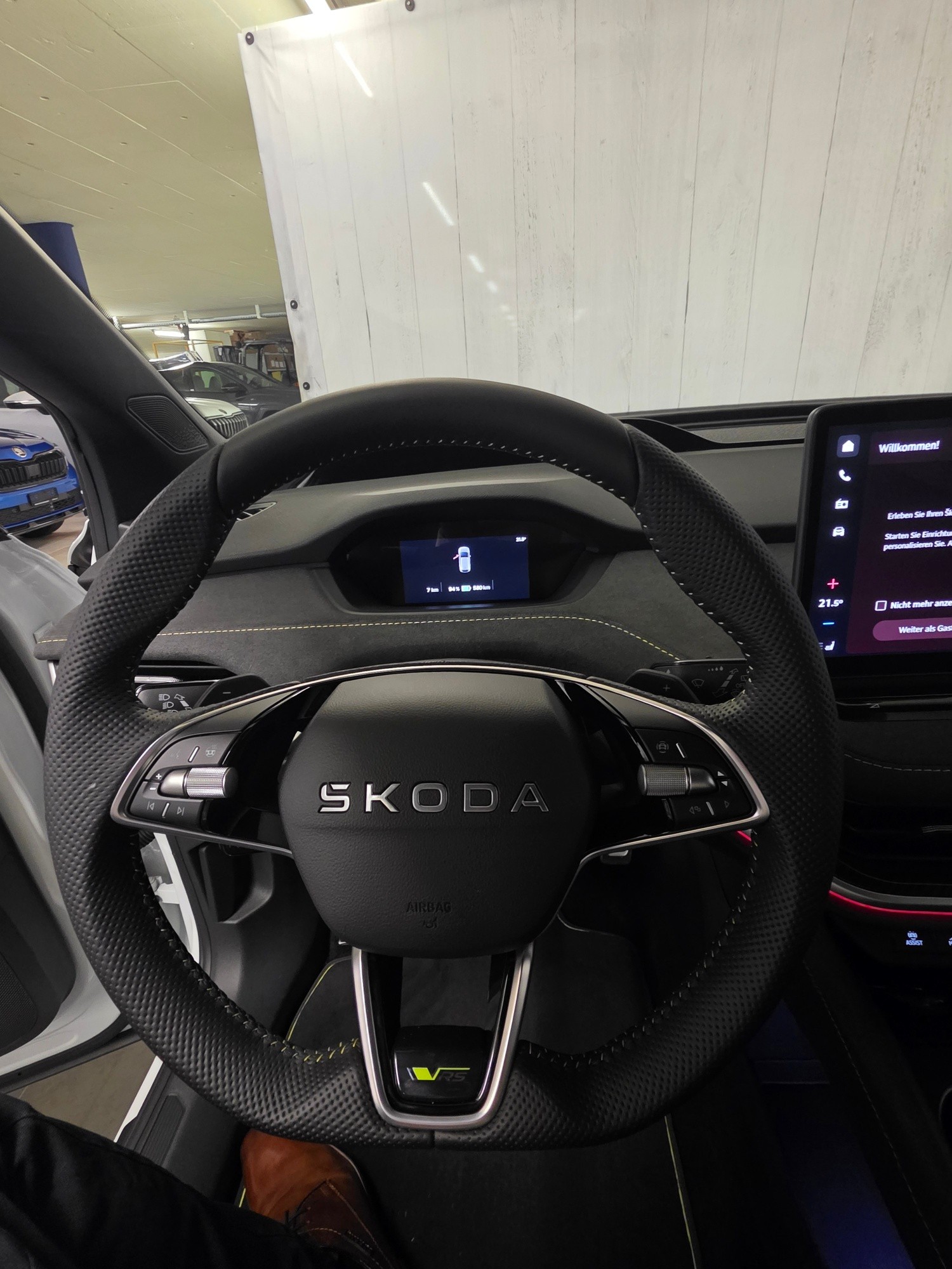 SKODA Elroq RS 4x4-image-12