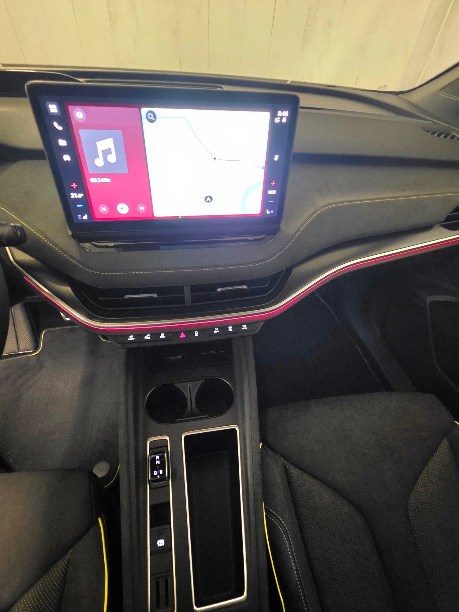 SKODA Elroq RS 4x4-image-13