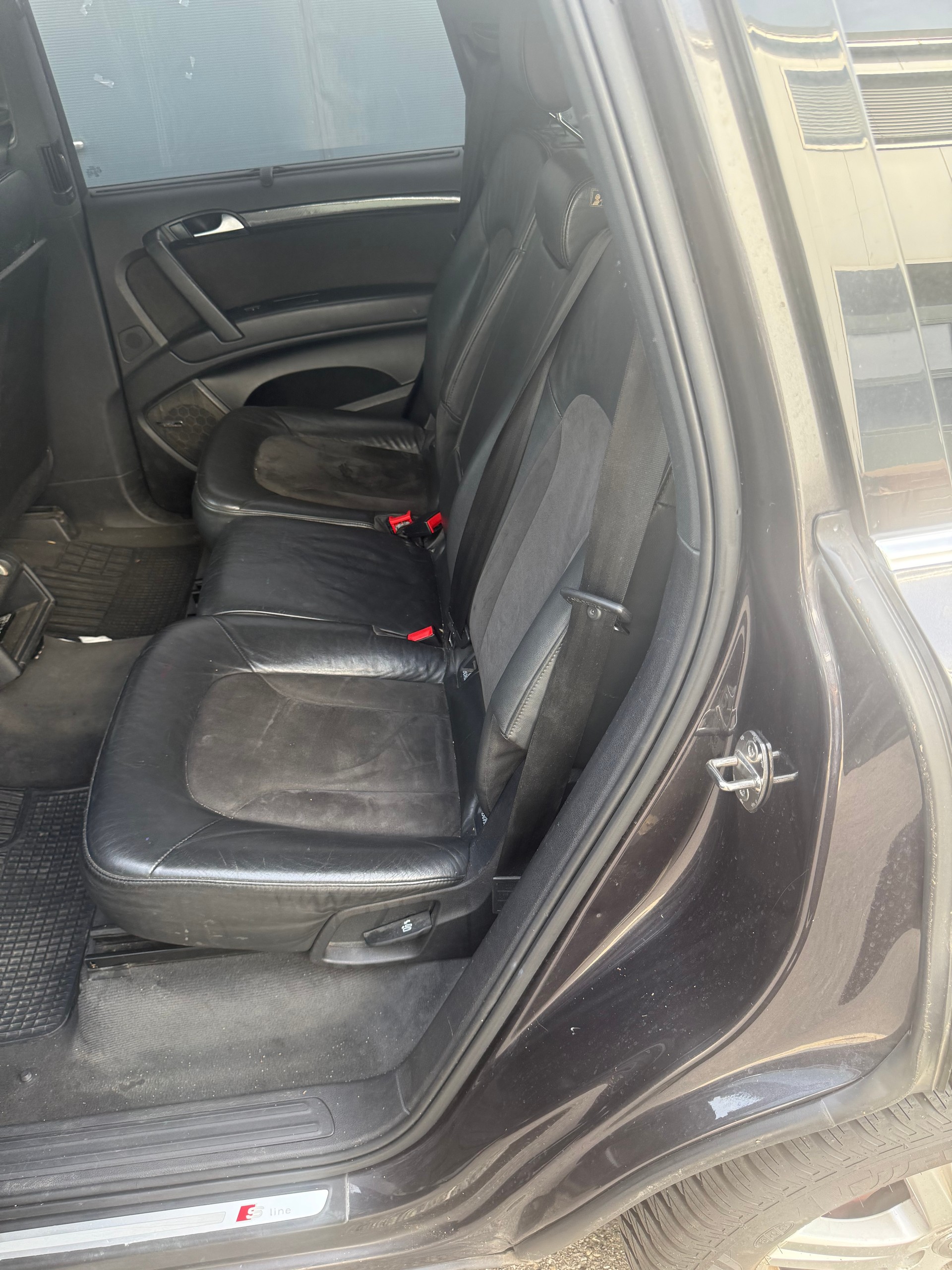 AUDI Q7 3.0 TDI quattro tiptronic-image-6