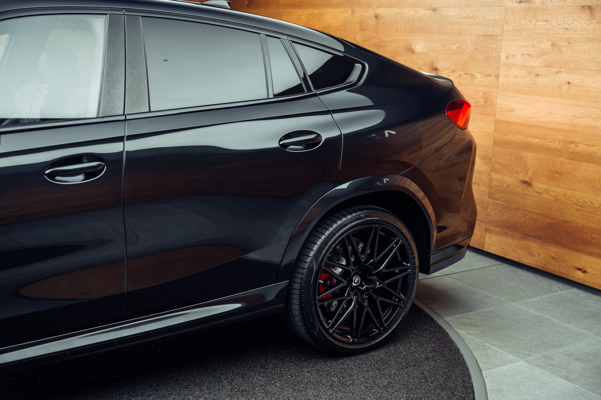 BMW X6M Steptronic M Competition-image-19