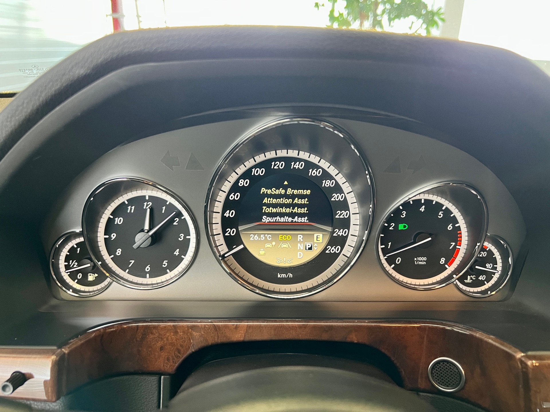 MERCEDES-BENZ E 500 CGI 4Matic 7G-Tronic AMG-LINE-image-24