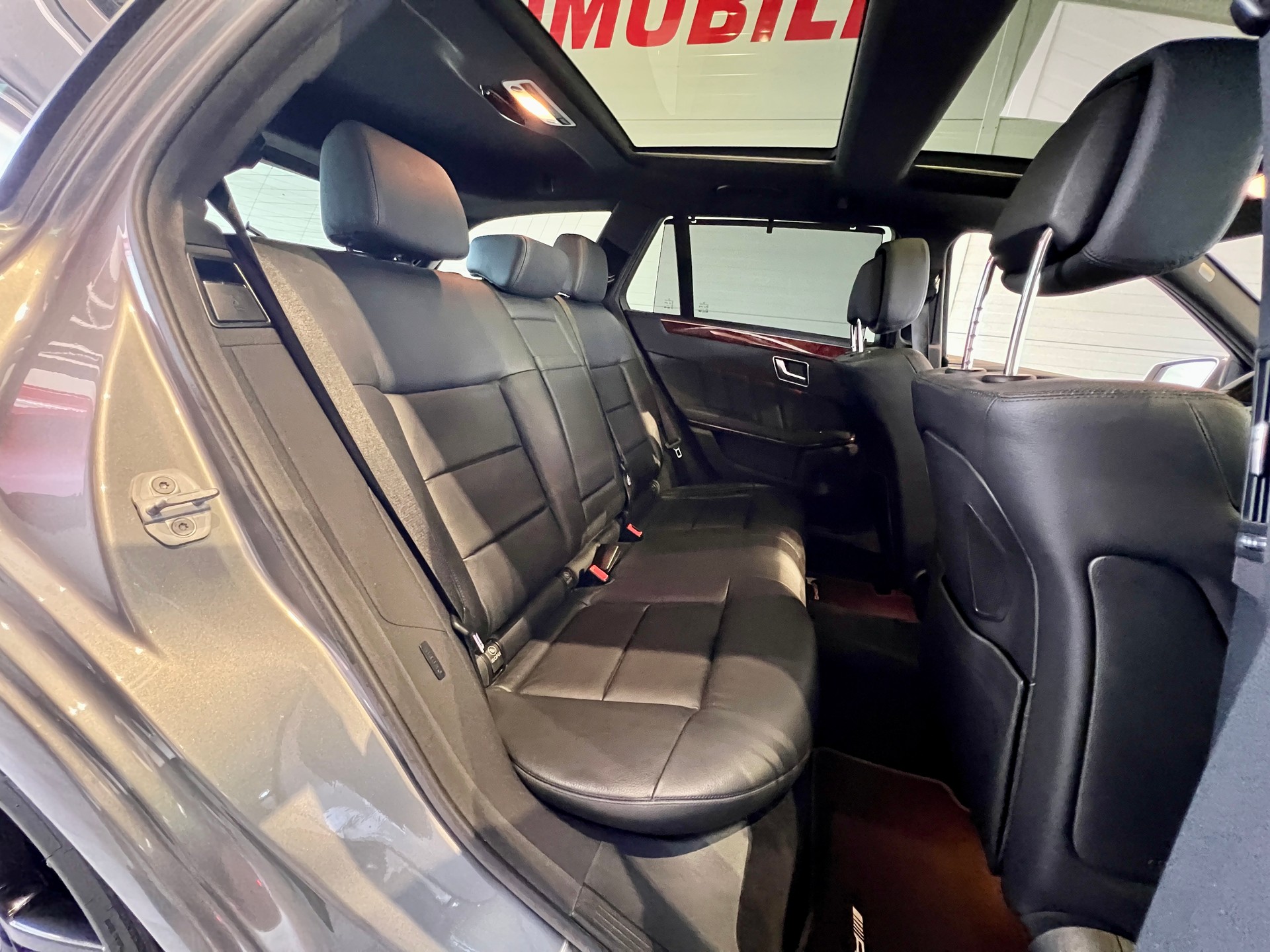 MERCEDES-BENZ E 500 CGI 4Matic 7G-Tronic AMG-LINE-image-19