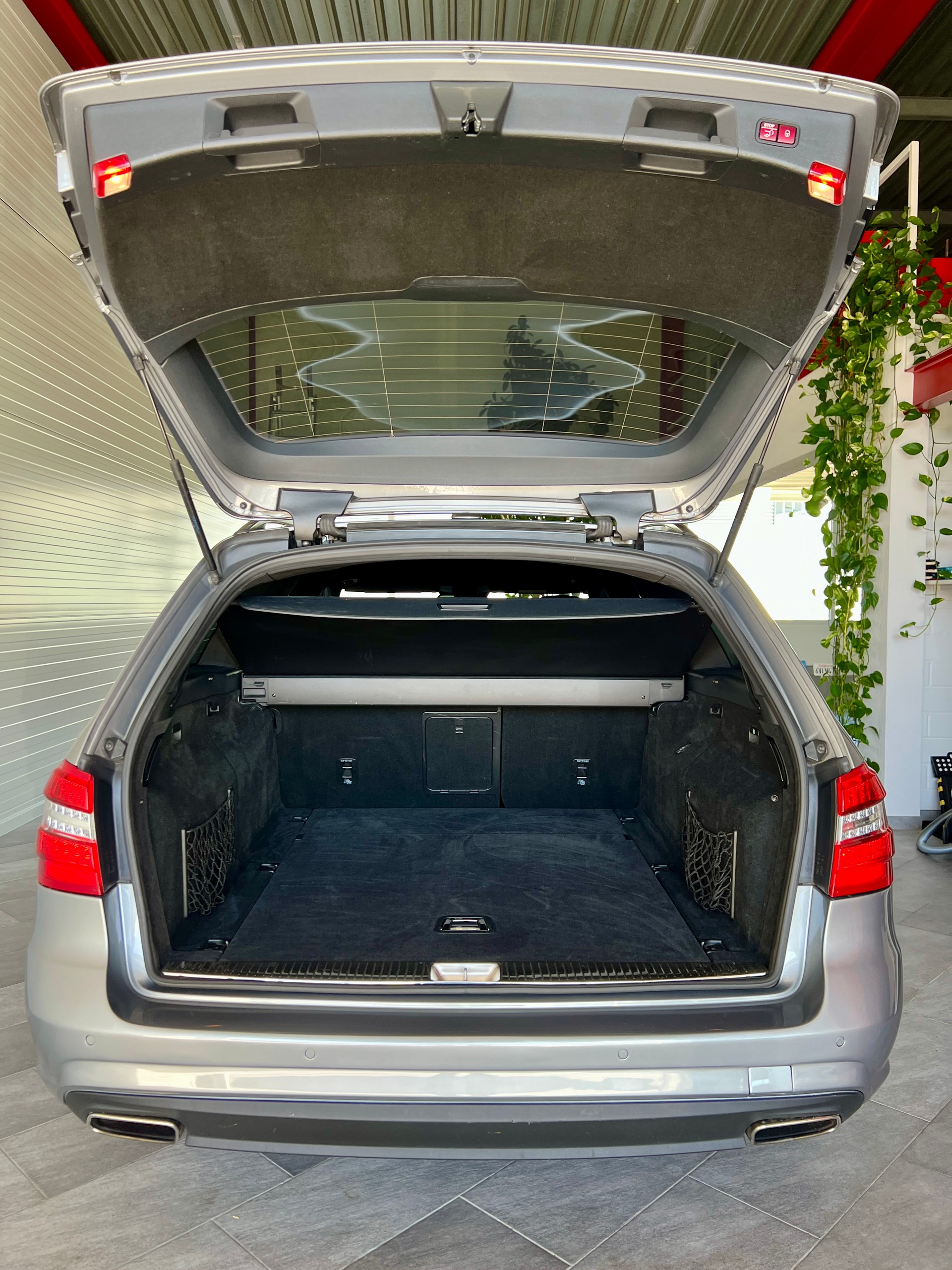 MERCEDES-BENZ E 500 CGI 4Matic 7G-Tronic AMG-LINE-image-17