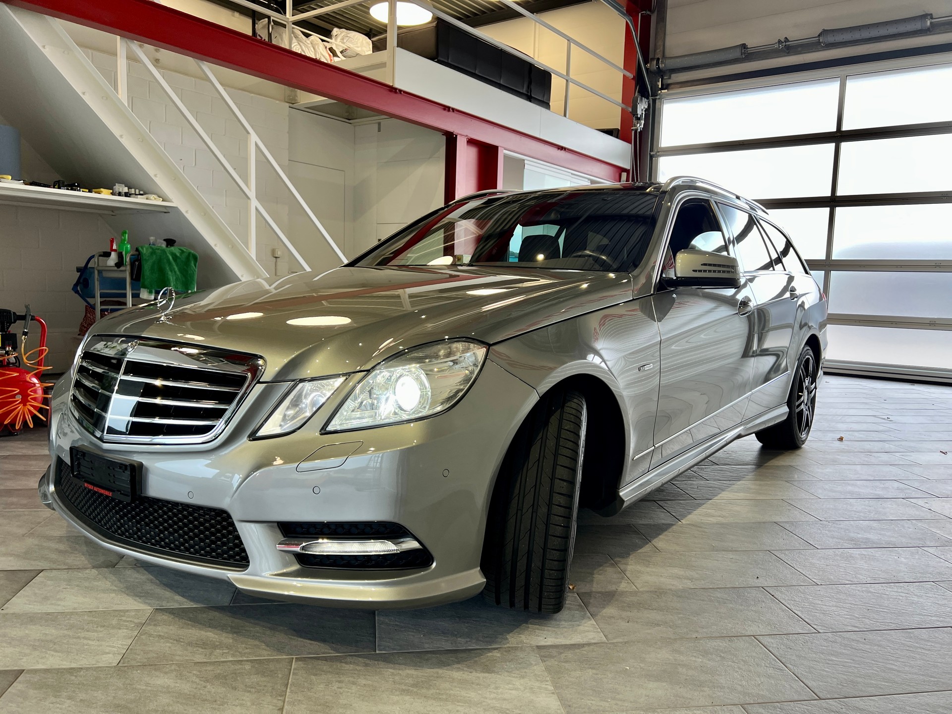 MERCEDES-BENZ E 500 CGI 4Matic 7G-Tronic AMG-LINE-image-4