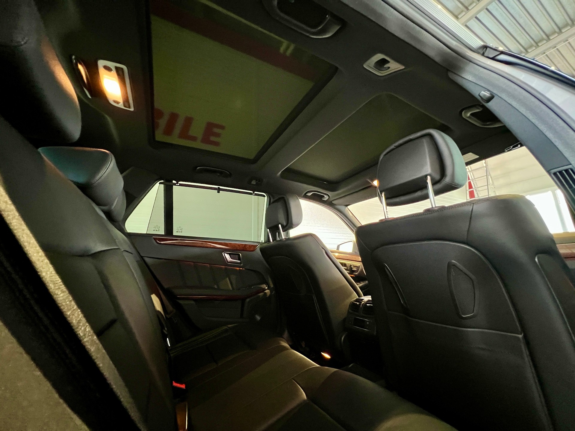 MERCEDES-BENZ E 500 CGI 4Matic 7G-Tronic AMG-LINE-image-23