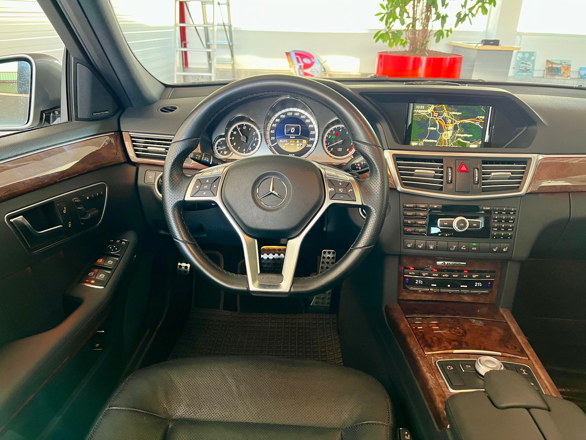 MERCEDES-BENZ E 500 CGI 4Matic 7G-Tronic AMG-LINE-image-16