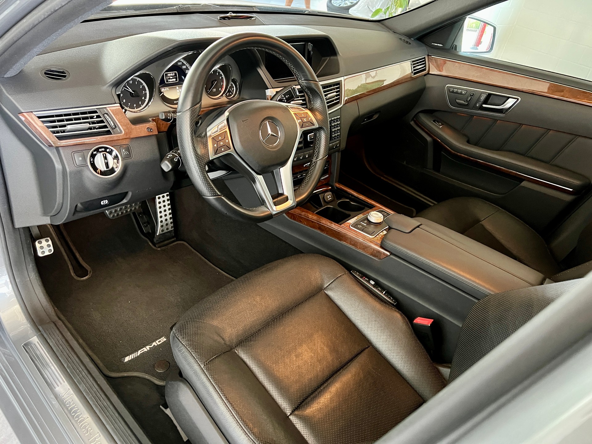MERCEDES-BENZ E 500 CGI 4Matic 7G-Tronic AMG-LINE-image-9