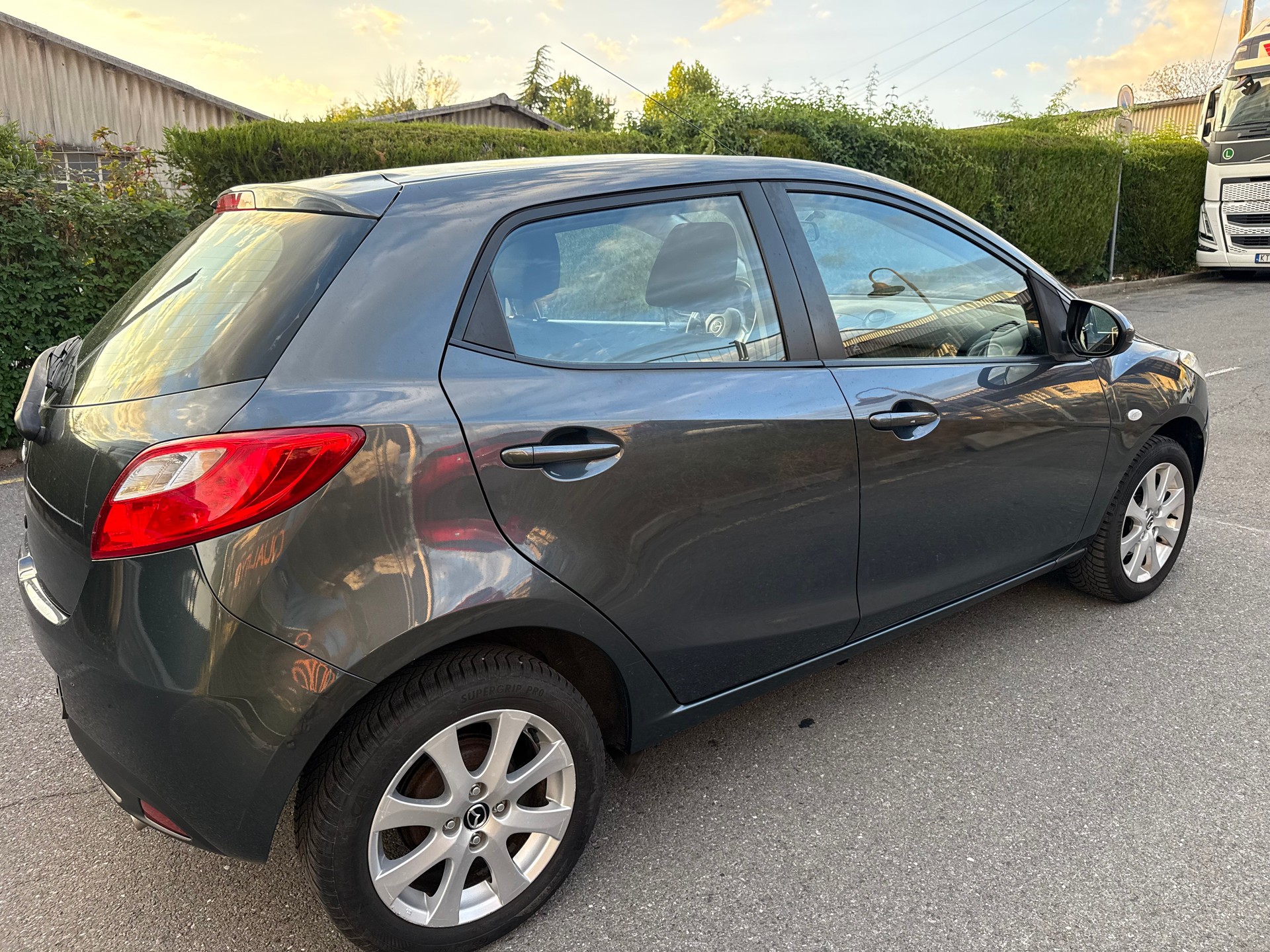 MAZDA 2 1.3i 16V Motion-image-5