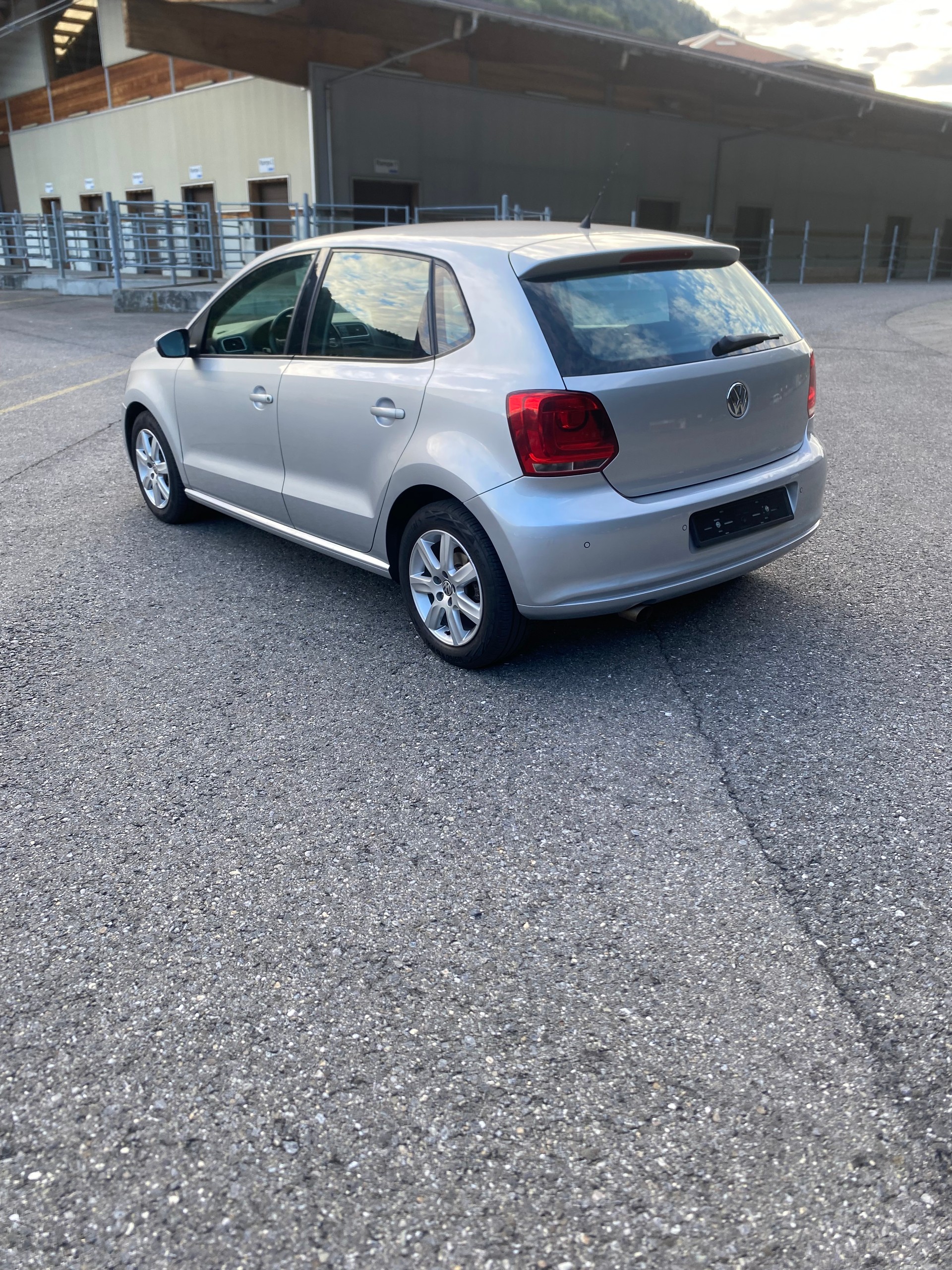VW Polo 1.4 16V Trendline DSG-image-3