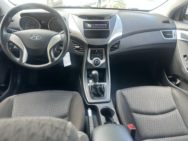 HYUNDAI ELANTRA 1.6-image-10