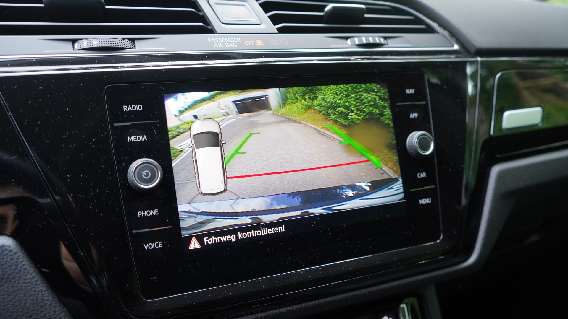 VW Touran 2.0 TDI BlueMotion Technology Highline DSG-image-9