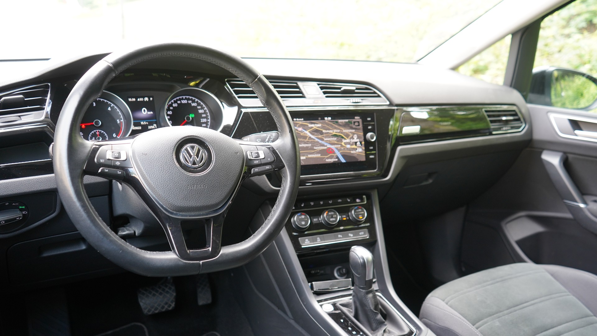 VW Touran 2.0 TDI BlueMotion Technology Highline DSG-image-7
