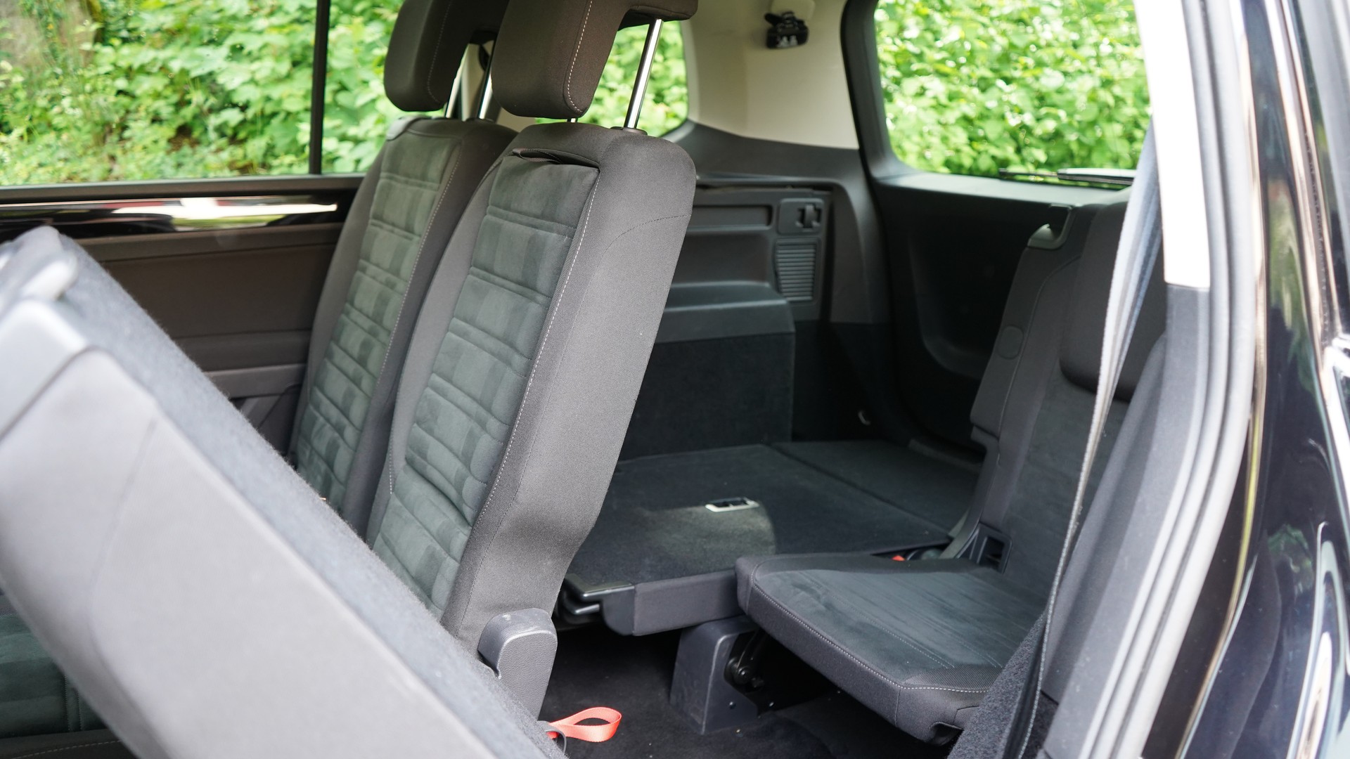 VW Touran 2.0 TDI BlueMotion Technology Highline DSG-image-11