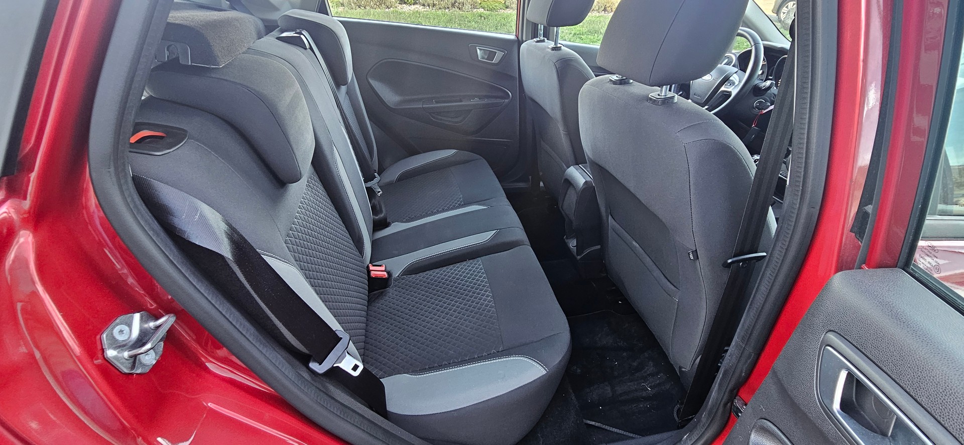 FORD Fiesta 1.0 SCTi Trend-image-12