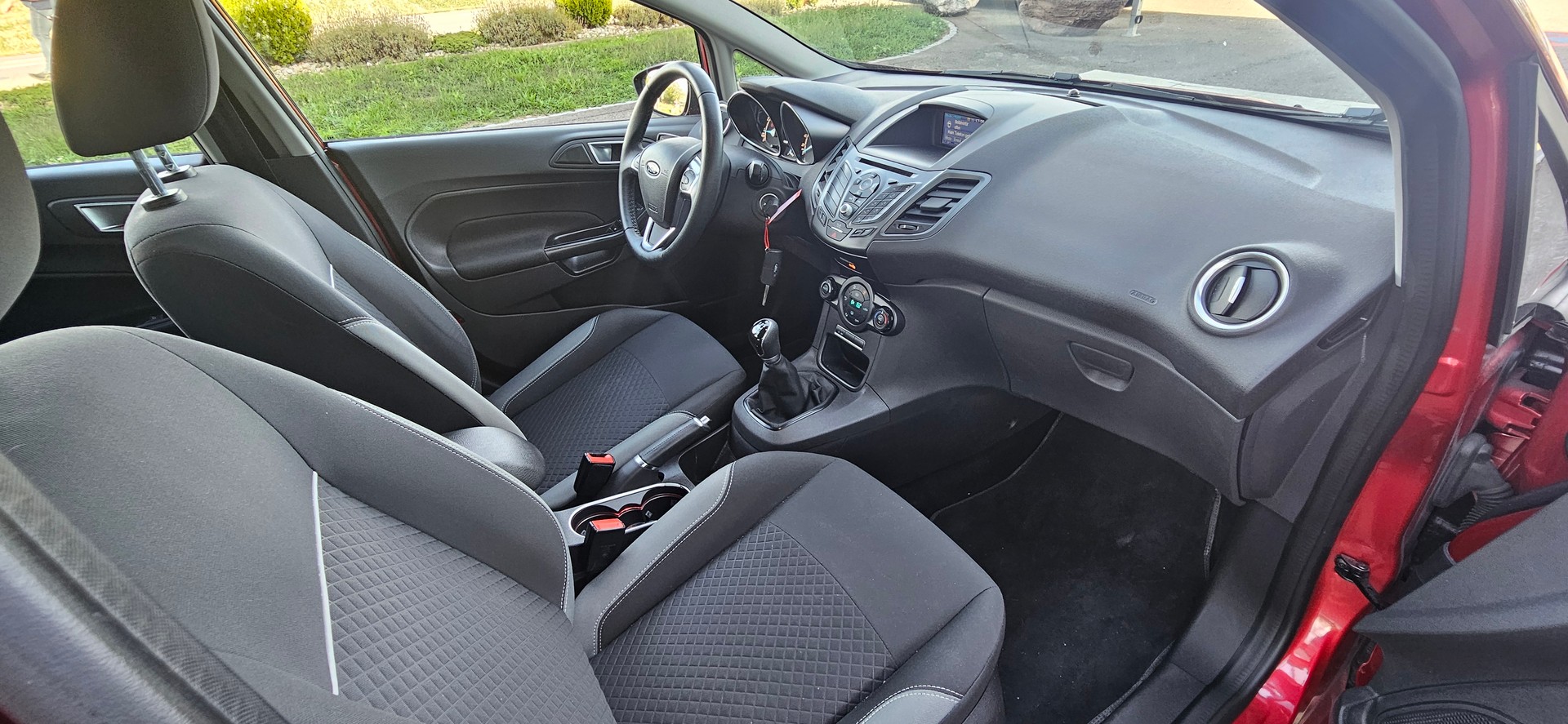 FORD Fiesta 1.0 SCTi Trend-image-13