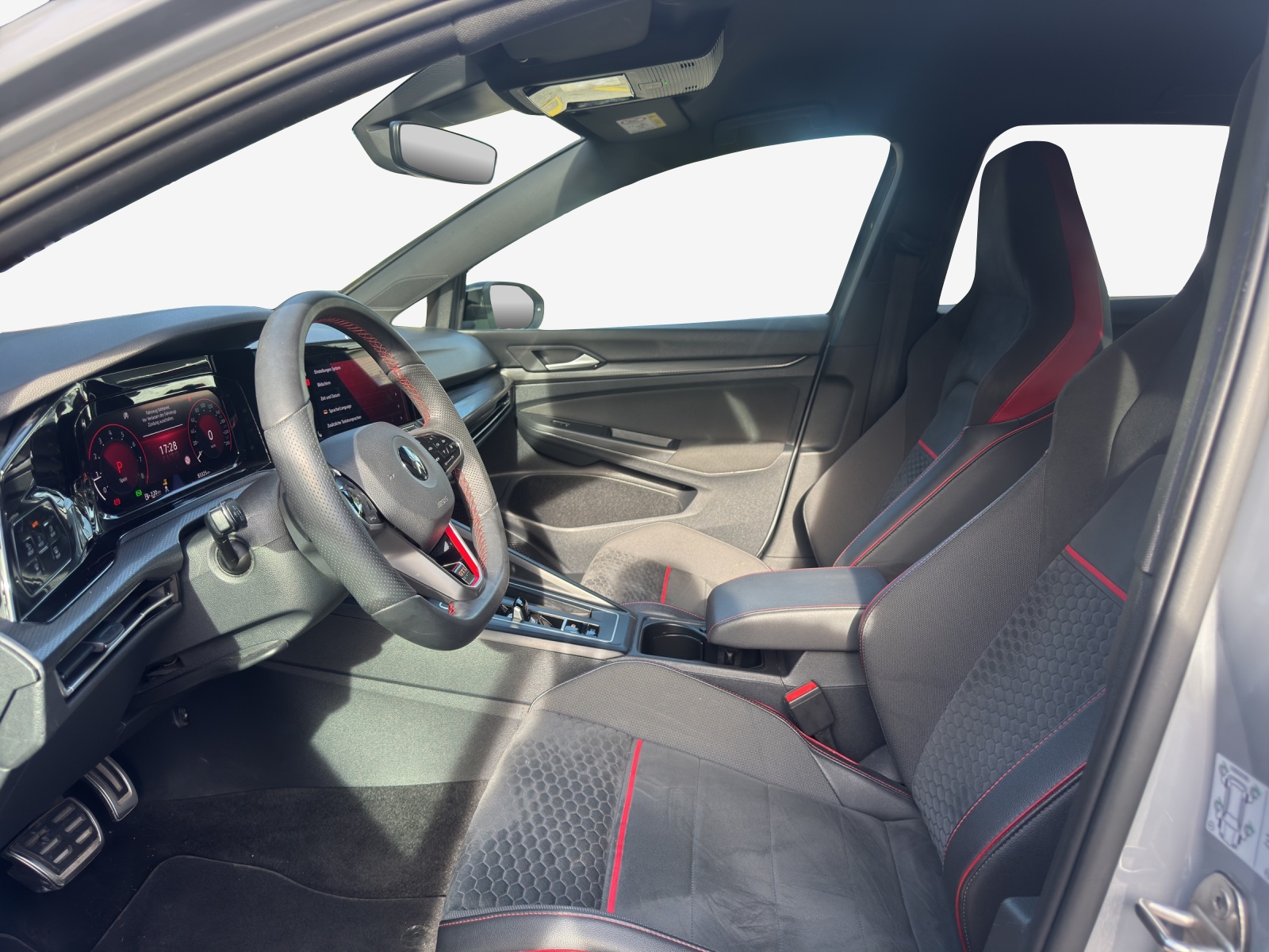 VW Golf 2.0 TSI GTI Clubsport DSG-image-7