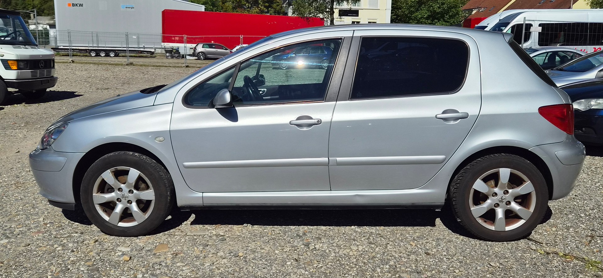 PEUGEOT 307 2.0 16V Platinum Edition-image-2