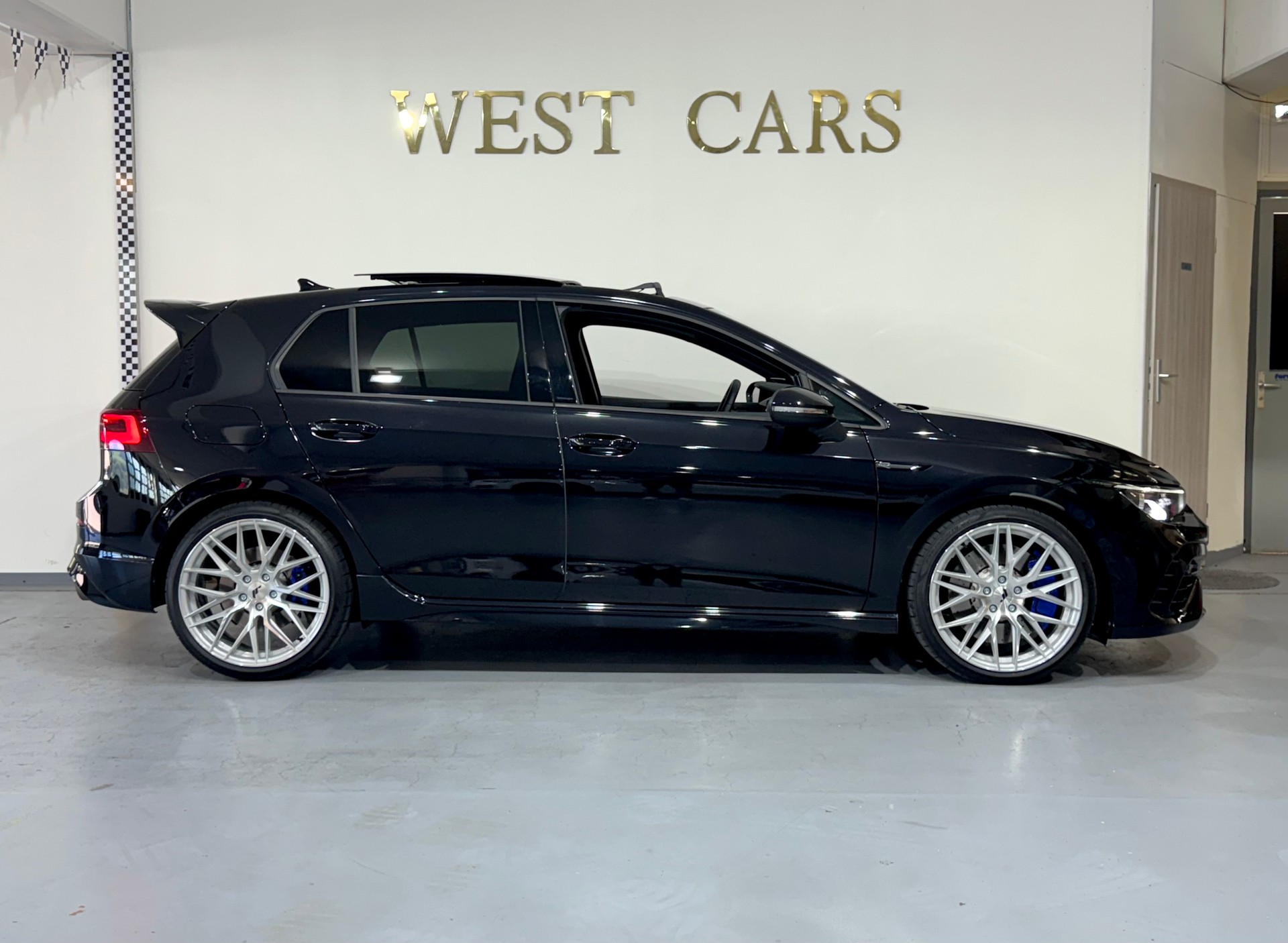 VW Golf 2.0 TSI R DSG 4Motion **Akrapovic**-image-2