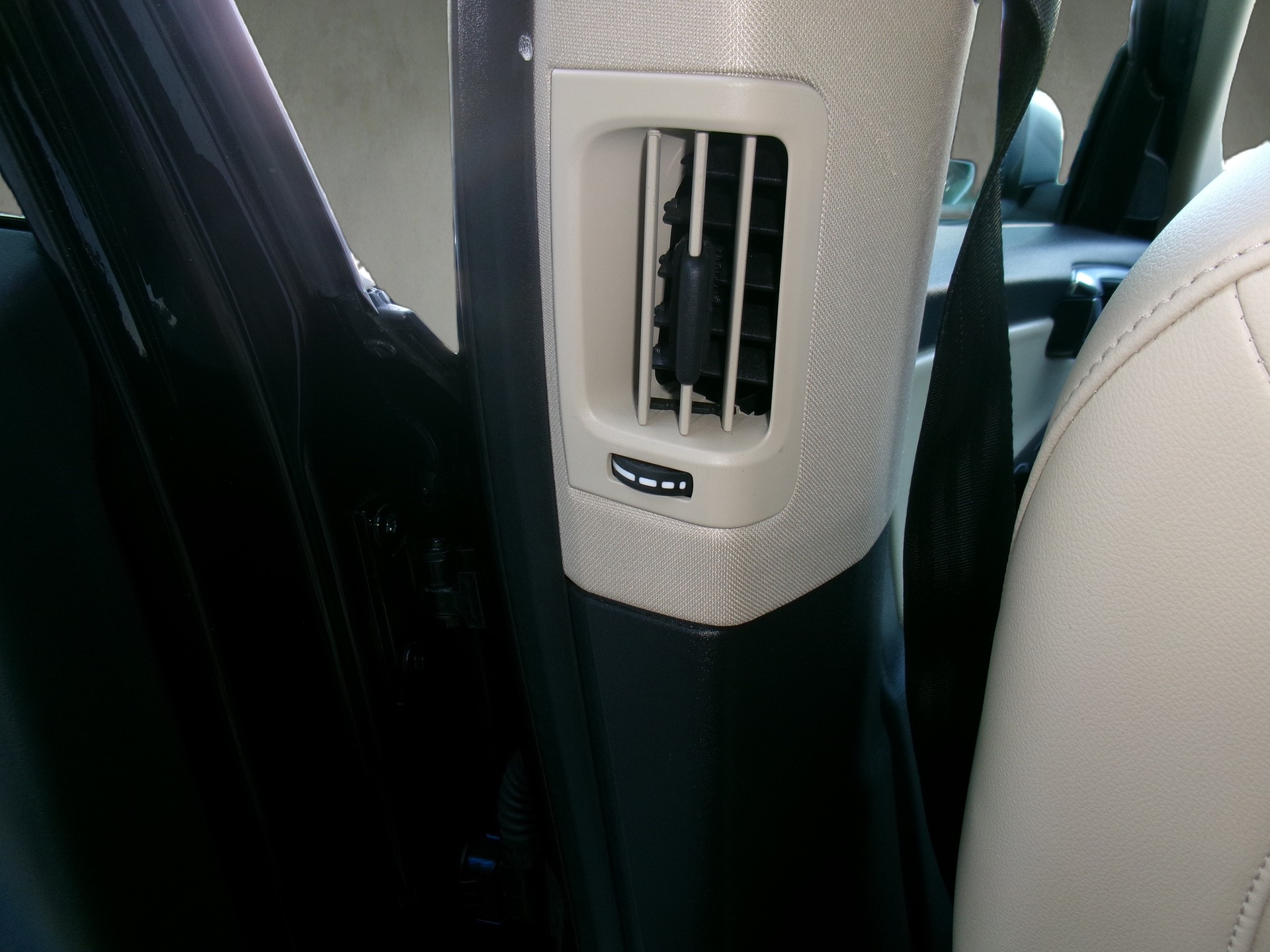 VOLVO XC60 D5 AWD Summum Geartronic-image-7