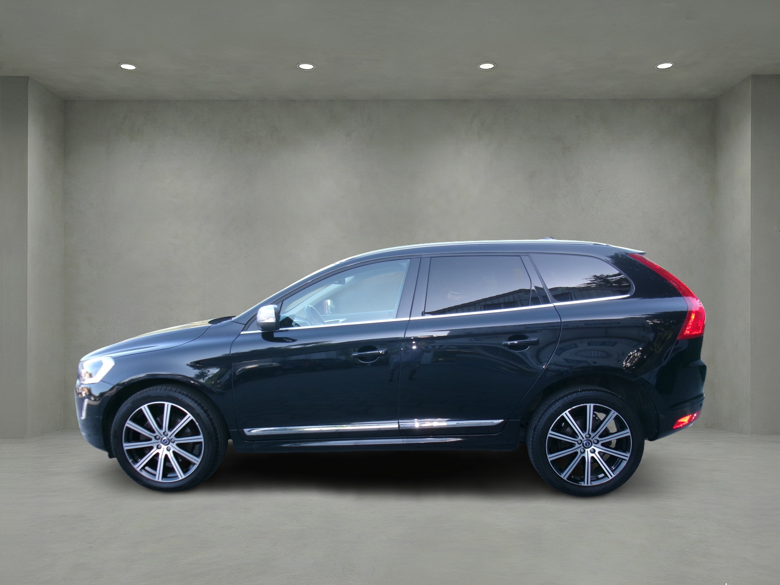 VOLVO XC60 D5 AWD Summum Geartronic-image-2
