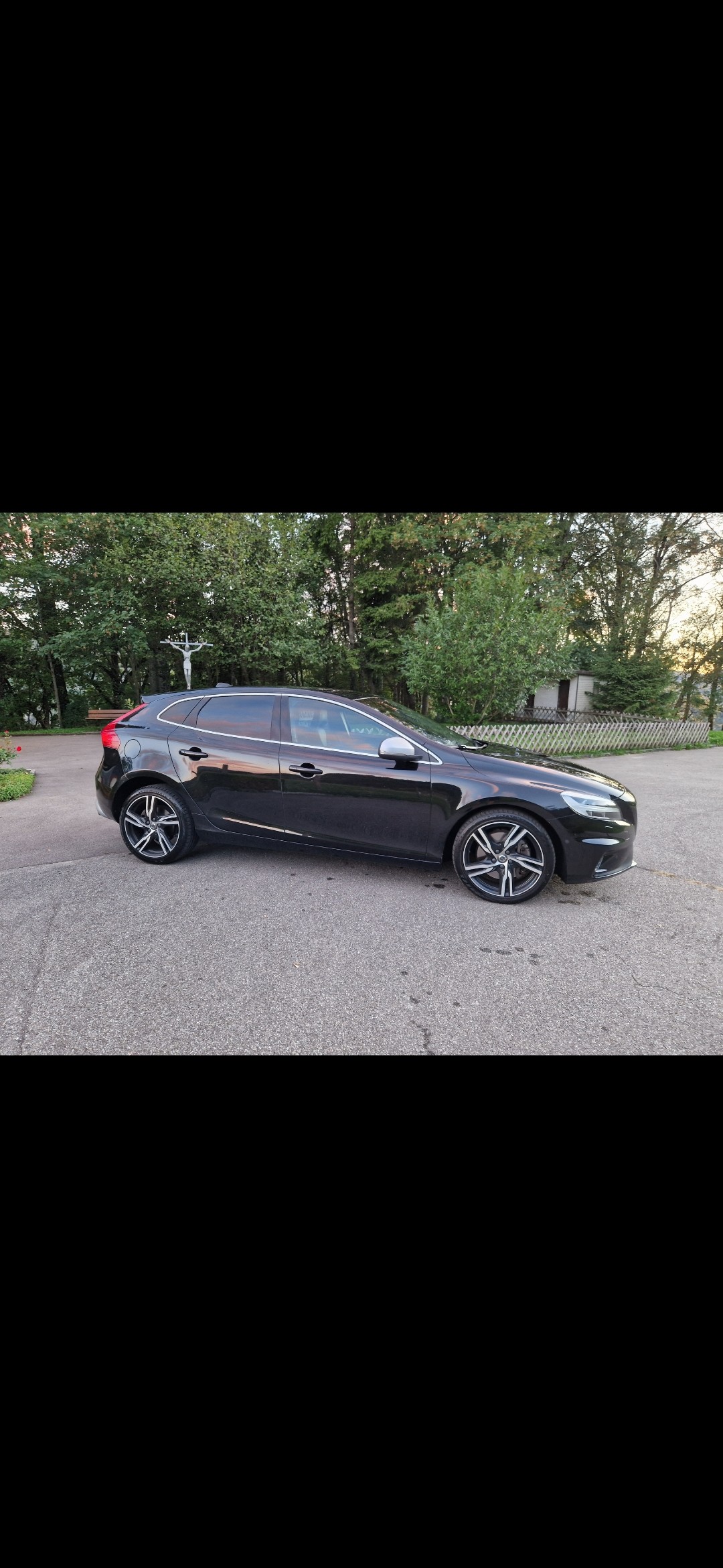 VOLVO 1.5 T3 Momentum R-Design S/S-image-1