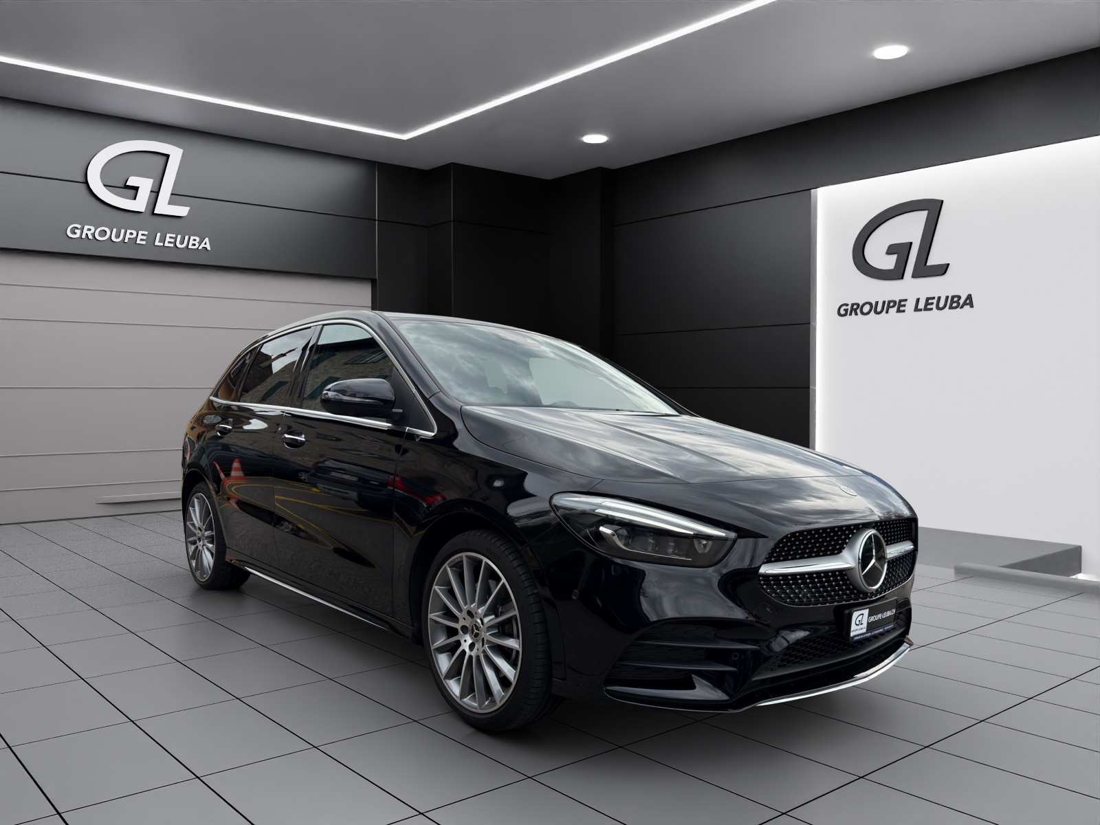 MERCEDES-BENZ B 250 e AMG Line 8G-DCT-image-0