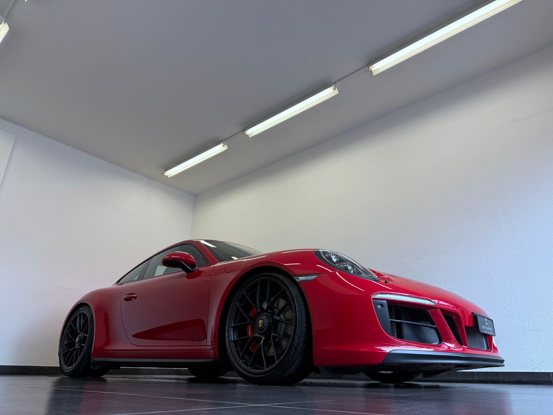 PORSCHE 911 Carrera 4 GTS PDK 991.2 "Tiefflieger"-image-2