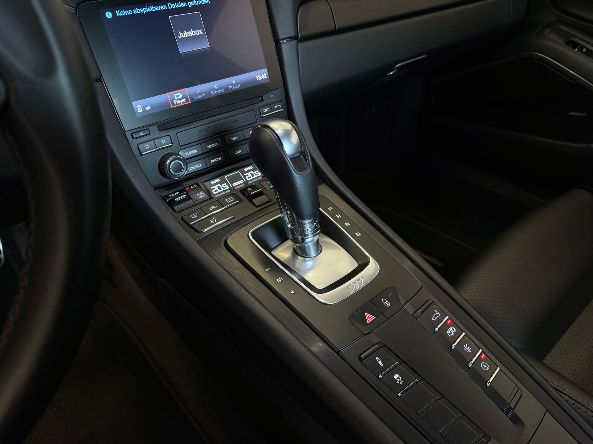 PORSCHE 911 Carrera 4 GTS PDK 991.2 "Tiefflieger"-image-21
