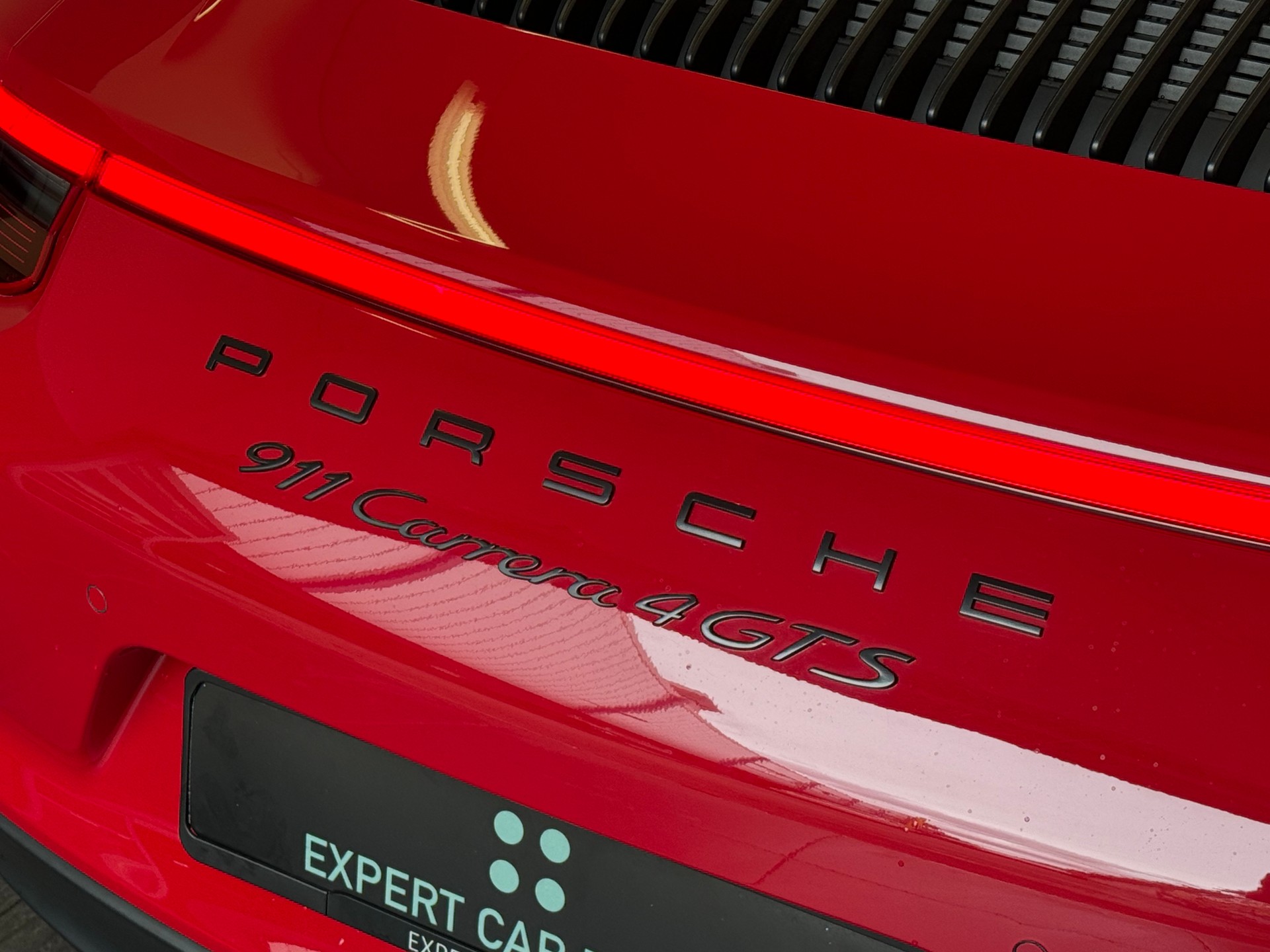 PORSCHE 911 Carrera 4 GTS PDK 991.2 "Tiefflieger"-image-11