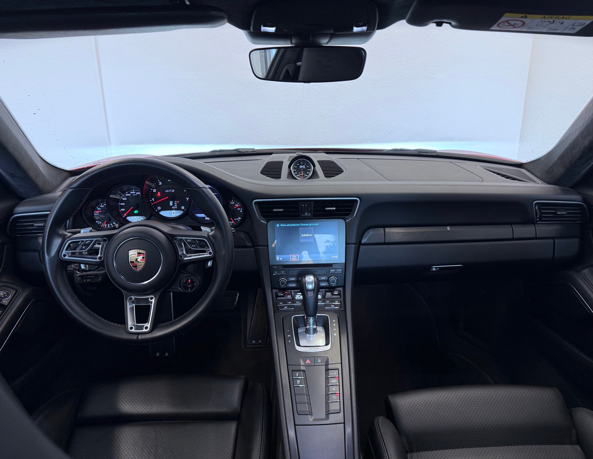 PORSCHE 911 Carrera 4 GTS PDK 991.2 "Tiefflieger"-image-13